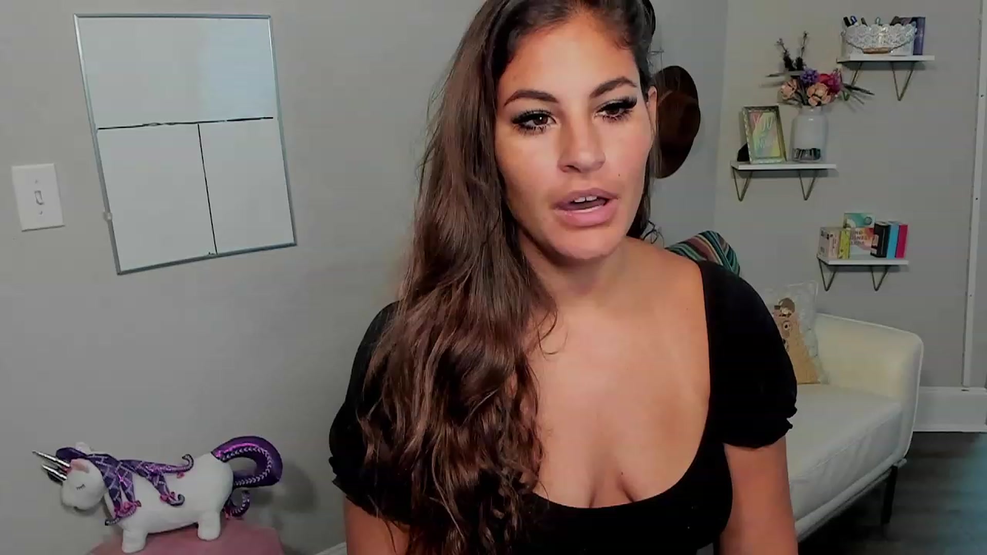 Gallery image thumbnail from Dr_MylaBanks's myfreecams stream on, 07/25/2023, 18:36 image 1 of 20