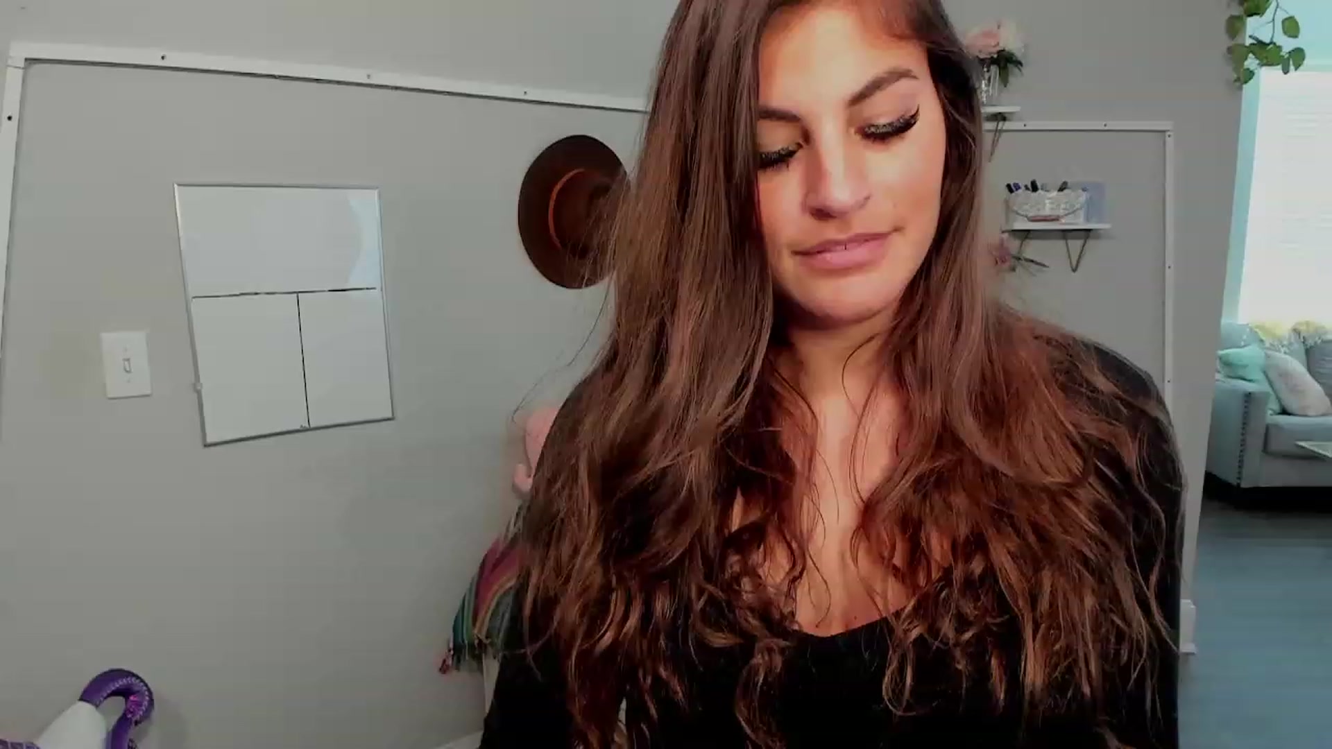 Gallery image thumbnail from Dr_MylaBanks's myfreecams stream on, 09/13/2023, 19:01 image 9 of 20