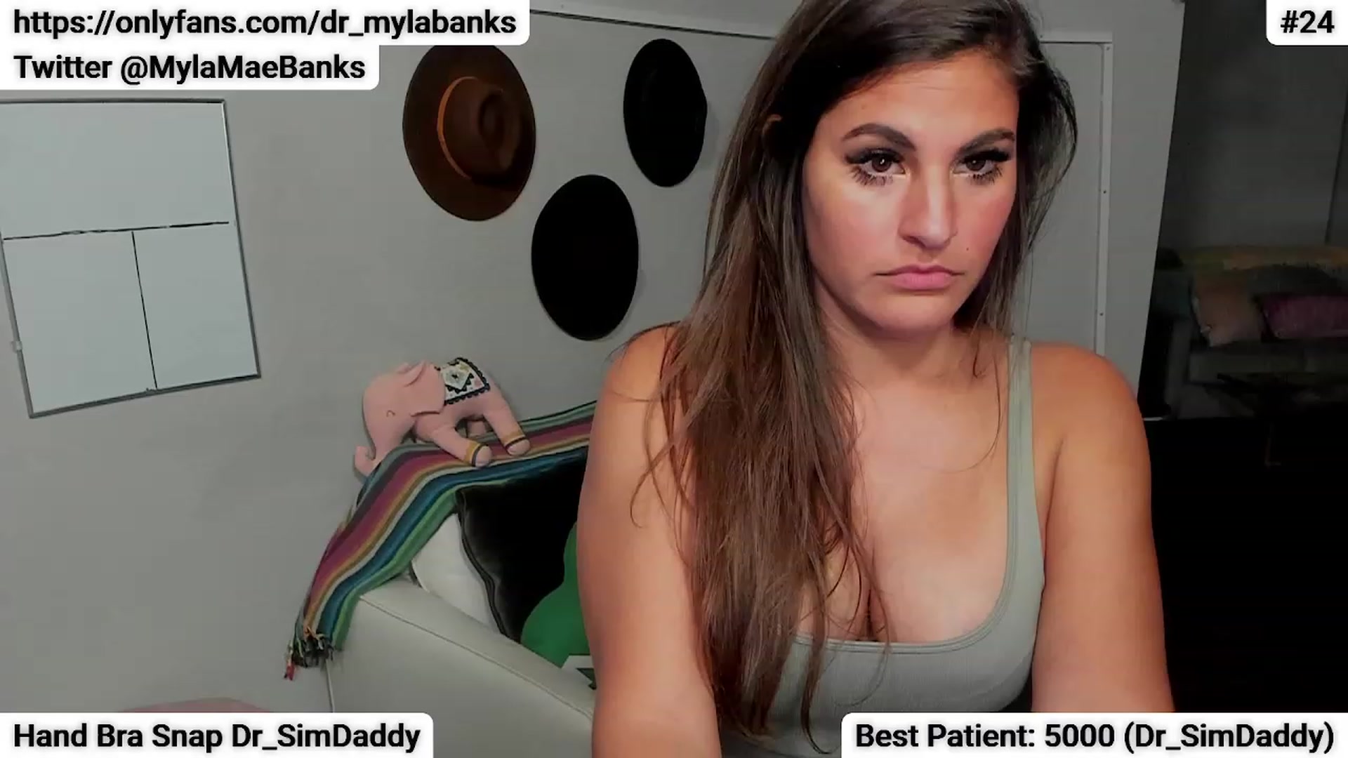 Gallery image thumbnail from Dr_MylaBanks's myfreecams stream on, 09/15/2023, 07:25 image 15 of 20