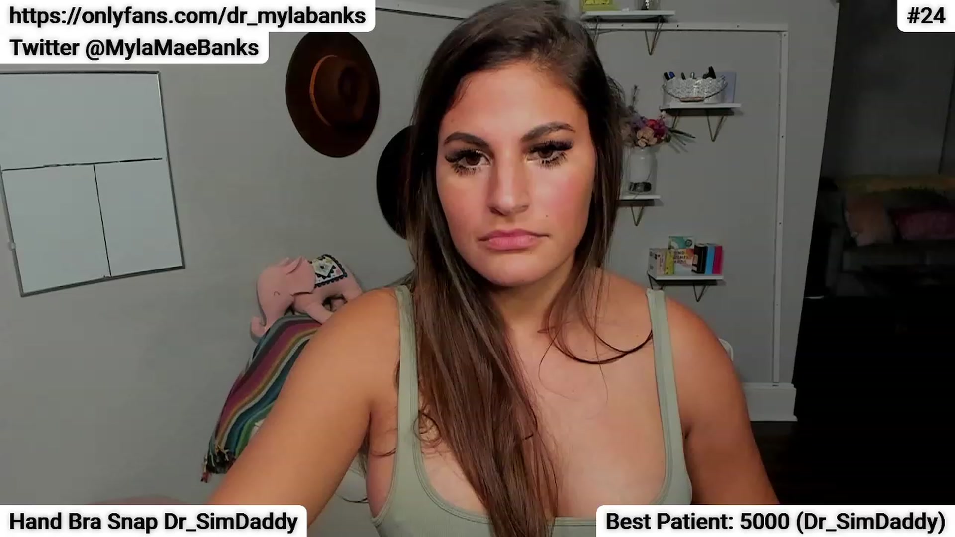 Gallery image thumbnail from Dr_MylaBanks's myfreecams stream on, 09/15/2023, 07:25 image 18 of 20