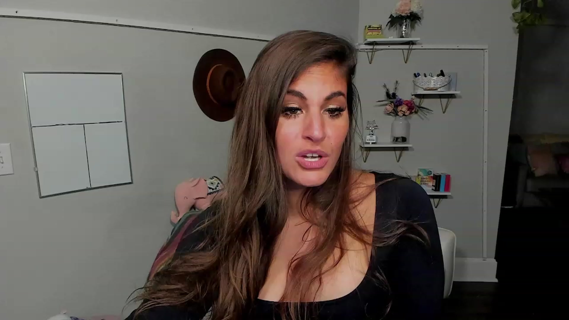 Gallery image thumbnail from Dr_MylaBanks's myfreecams stream on, 09/16/2023, 03:21 image 13 of 20