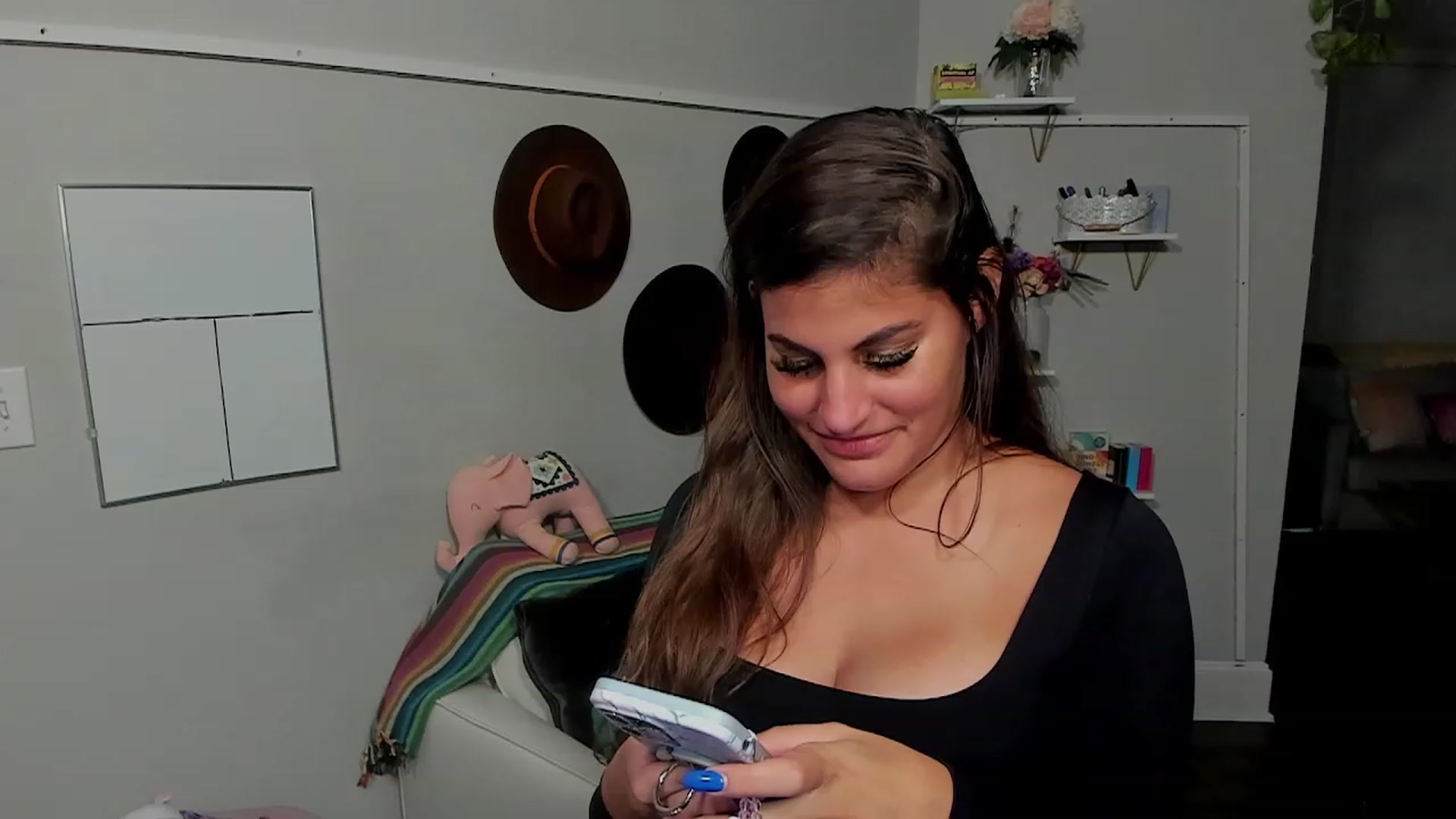 Gallery image thumbnail from Dr_MylaBanks's myfreecams stream on, 09/16/2023, 03:21 image 14 of 20