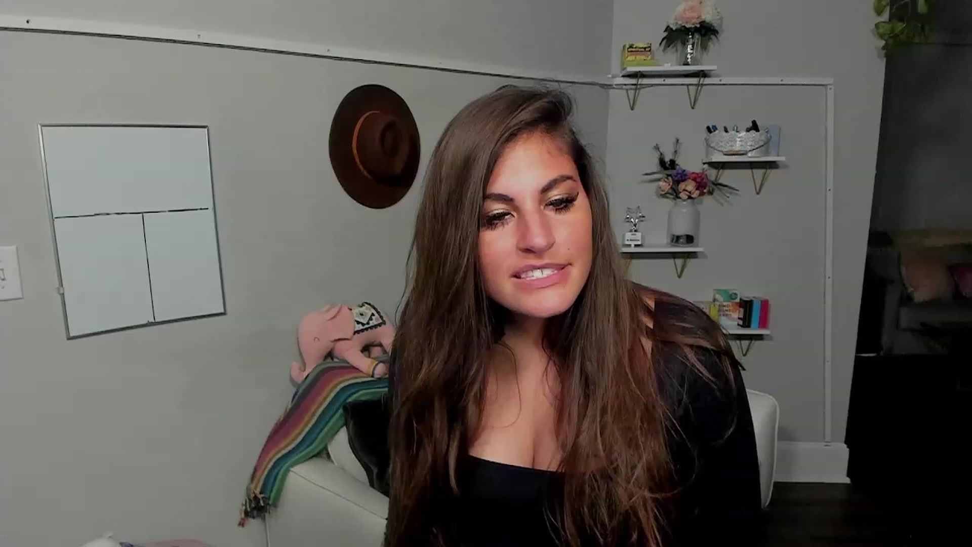 Gallery image thumbnail from Dr_MylaBanks's myfreecams stream on, 09/16/2023, 03:21 image 9 of 20