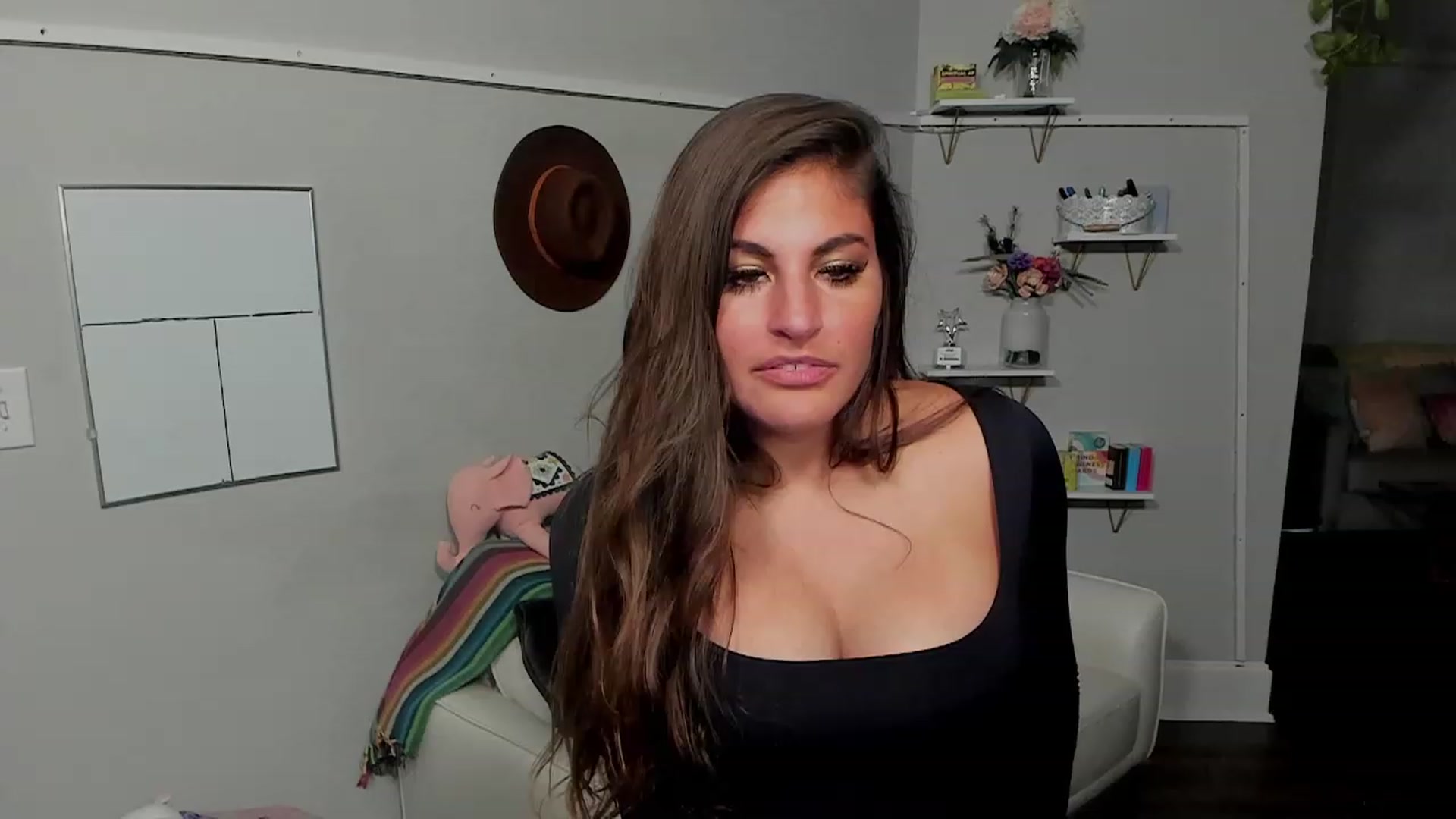 Gallery image thumbnail from Dr_MylaBanks's myfreecams stream on, 09/16/2023, 03:21 image 8 of 20