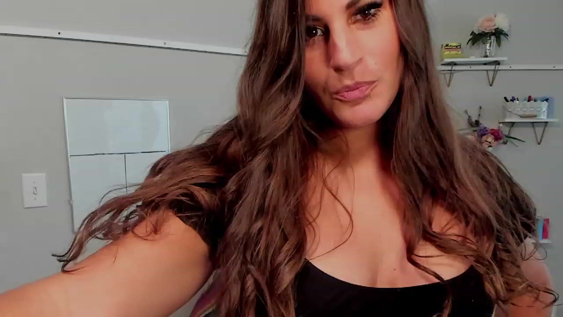 Gallery image thumbnail from Dr_MylaBanks's myfreecams stream on, 09/16/2023, 22:44 image 13 of 20