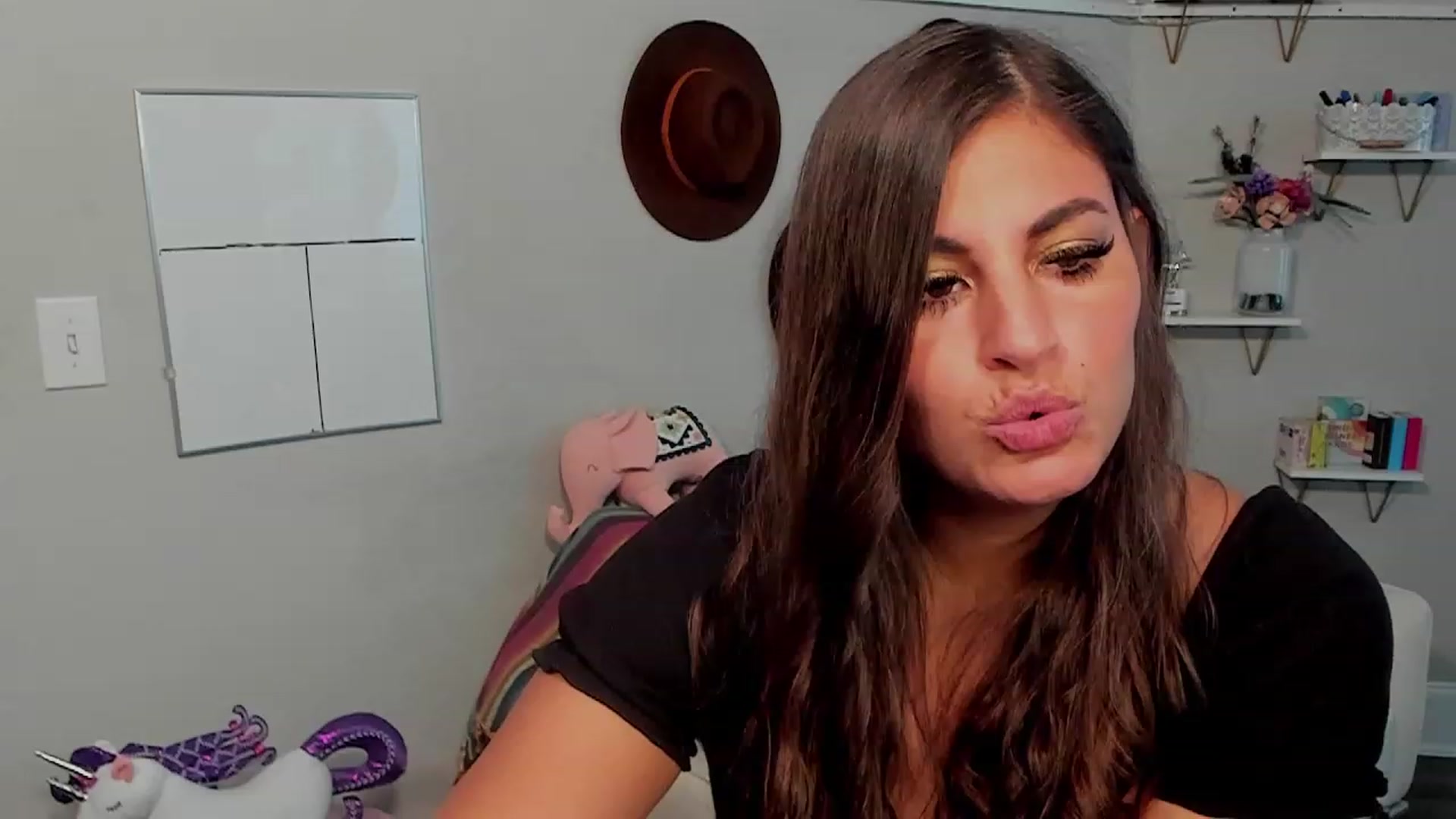 Gallery image thumbnail from Dr_MylaBanks's myfreecams stream on, 09/16/2023, 22:44 image 3 of 20