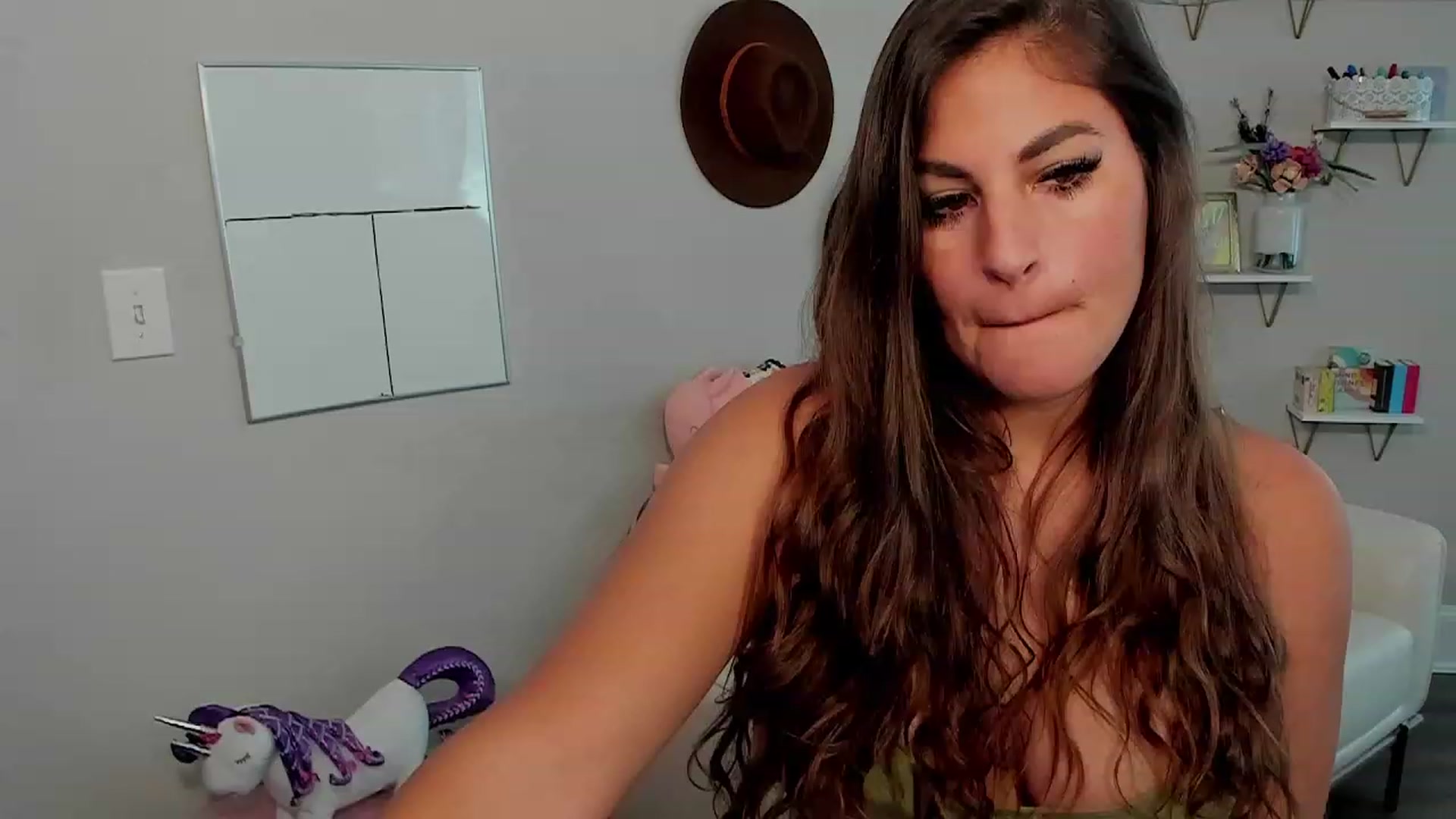 Gallery image thumbnail from Dr_MylaBanks's myfreecams stream on, 09/26/2023, 20:33 image 4 of 20