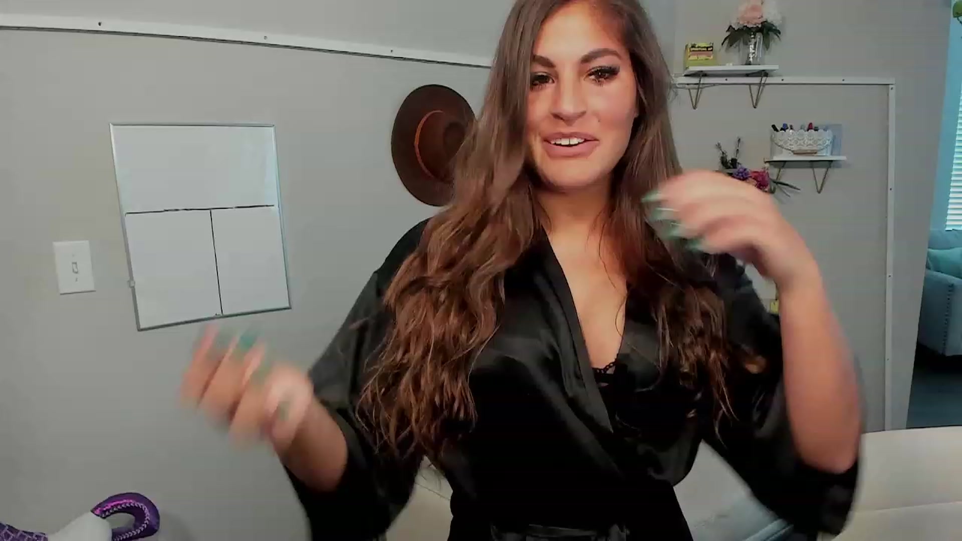 Gallery image thumbnail from Dr_MylaBanks's myfreecams stream on, 09/28/2023, 21:11 image 1 of 20