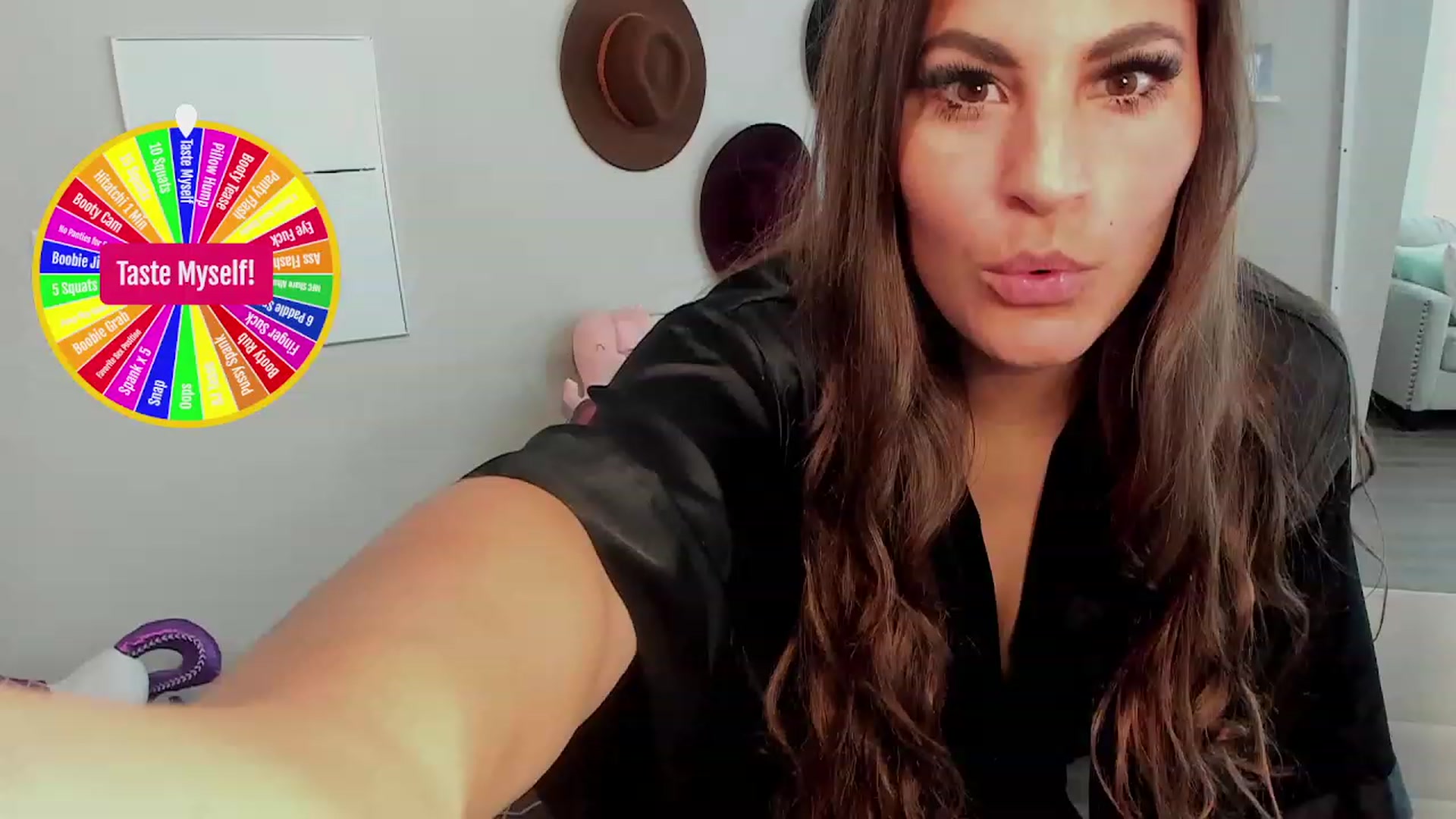 Gallery image thumbnail from Dr_MylaBanks's myfreecams stream on, 09/28/2023, 21:11 image 19 of 20