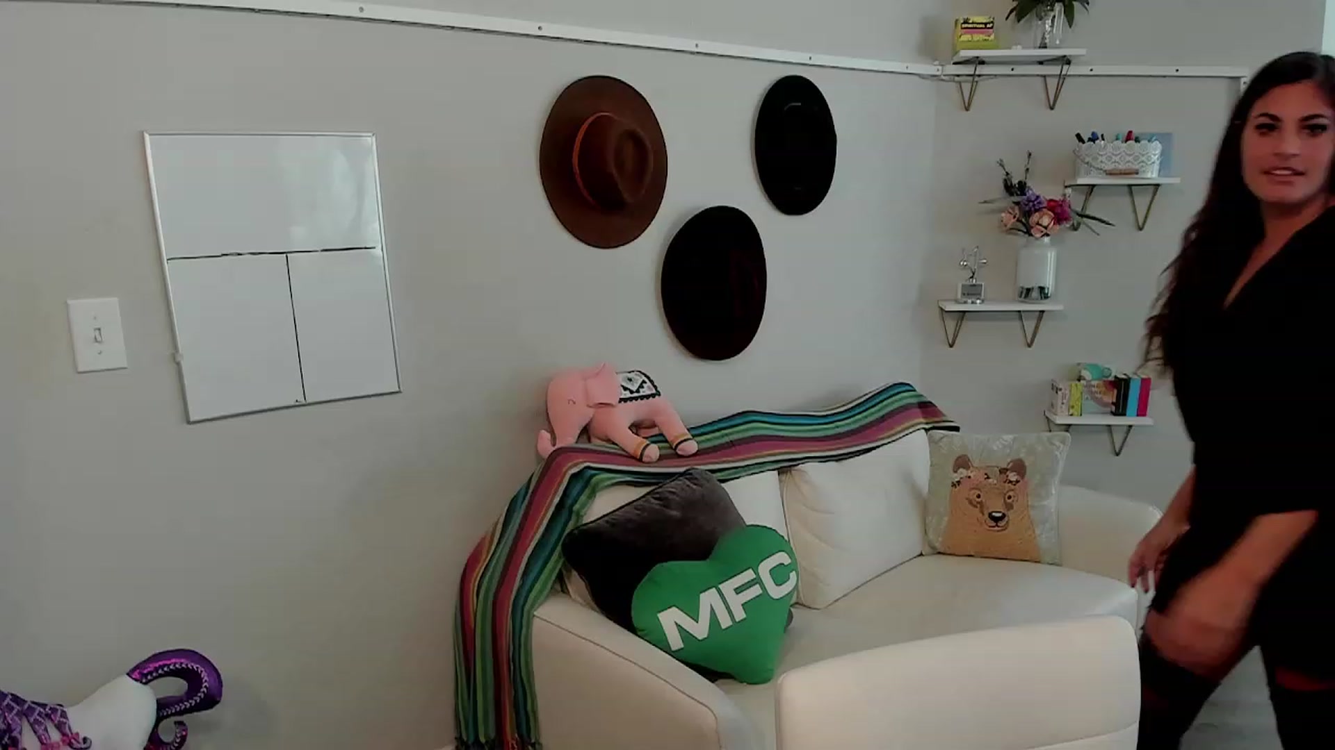 Gallery image thumbnail from Dr_MylaBanks's myfreecams stream on, 09/28/2023, 22:05 image 1 of 20
