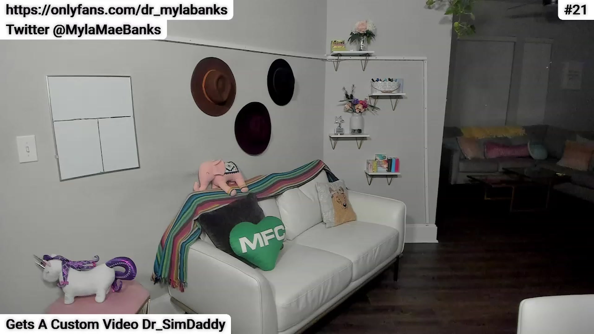 Gallery image thumbnail from Dr_MylaBanks's myfreecams stream on, 10/01/2023, 03:22 image 11 of 20