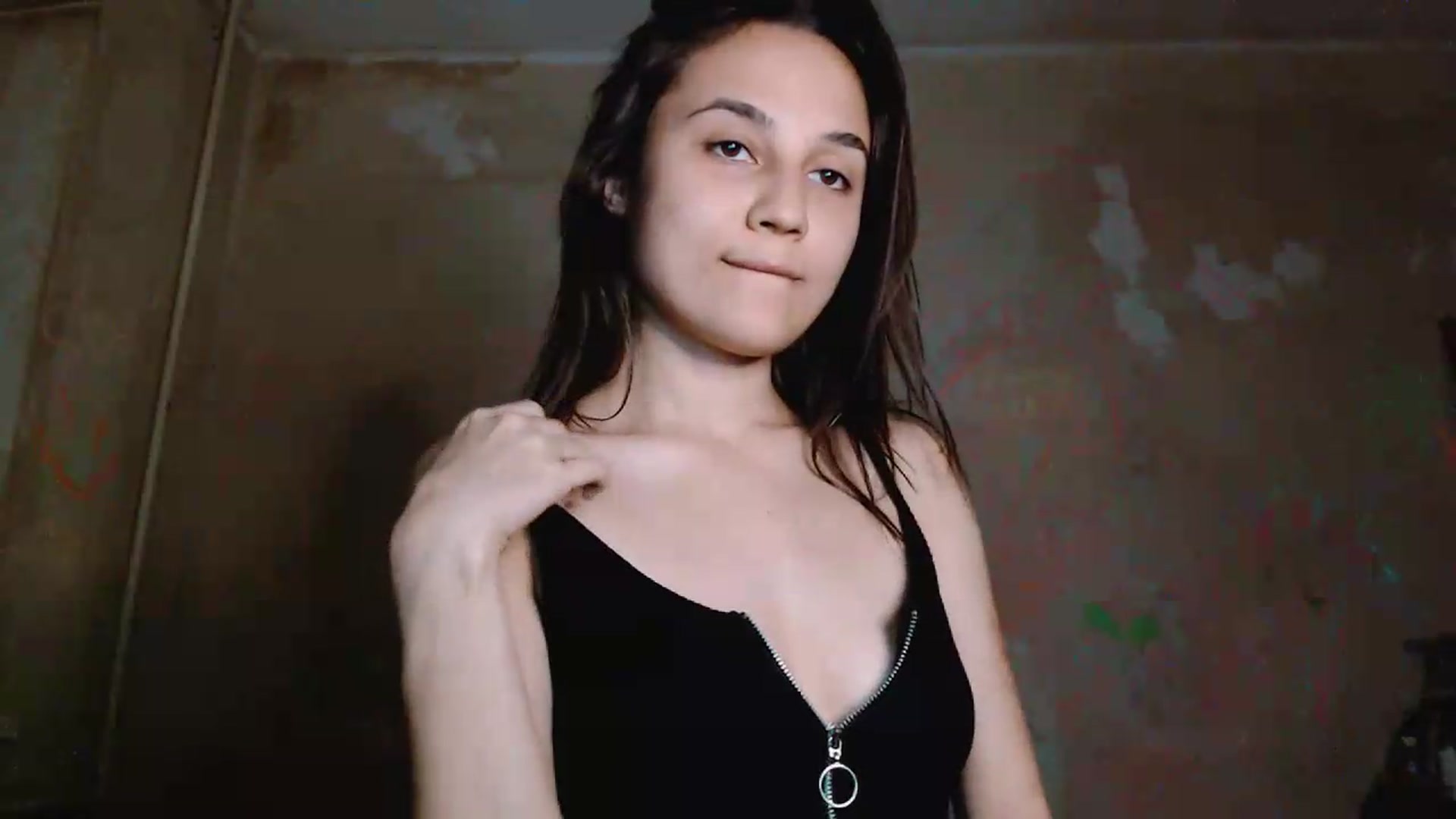 Gallery image thumbnail from DraGoldFlyy's myfreecams stream on, 08/06/2026, 17:38 image 16 of 20