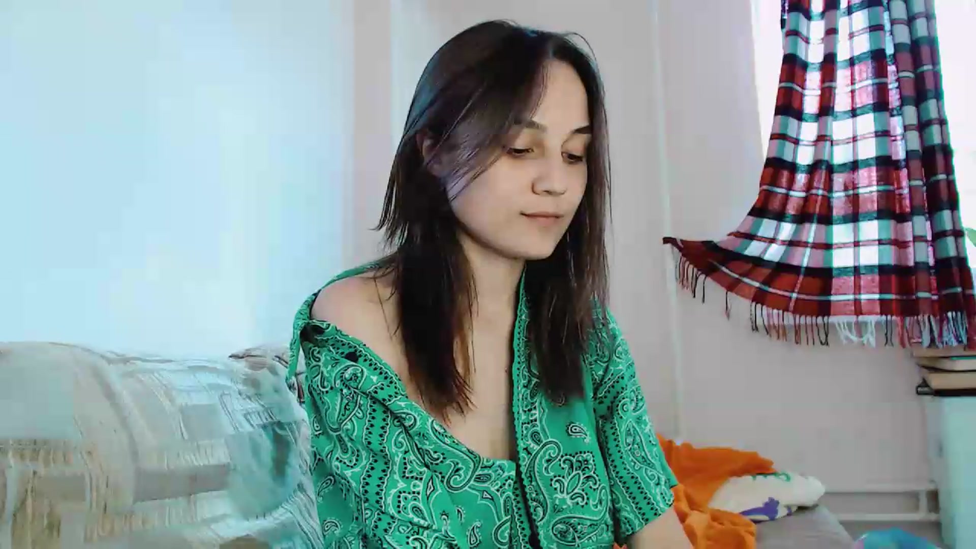 Gallery image thumbnail from DraGoldFlyy's myfreecams stream on, 08/14/2026, 10:45 image 15 of 20