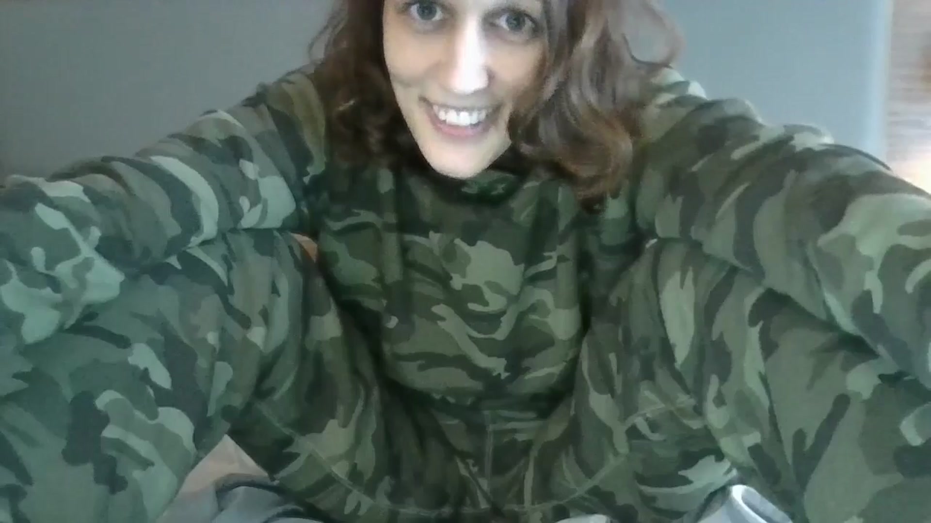 Gallery image thumbnail from DragonEffie's myfreecams stream on, 10/20/2024, 13:24 image 5 of 20