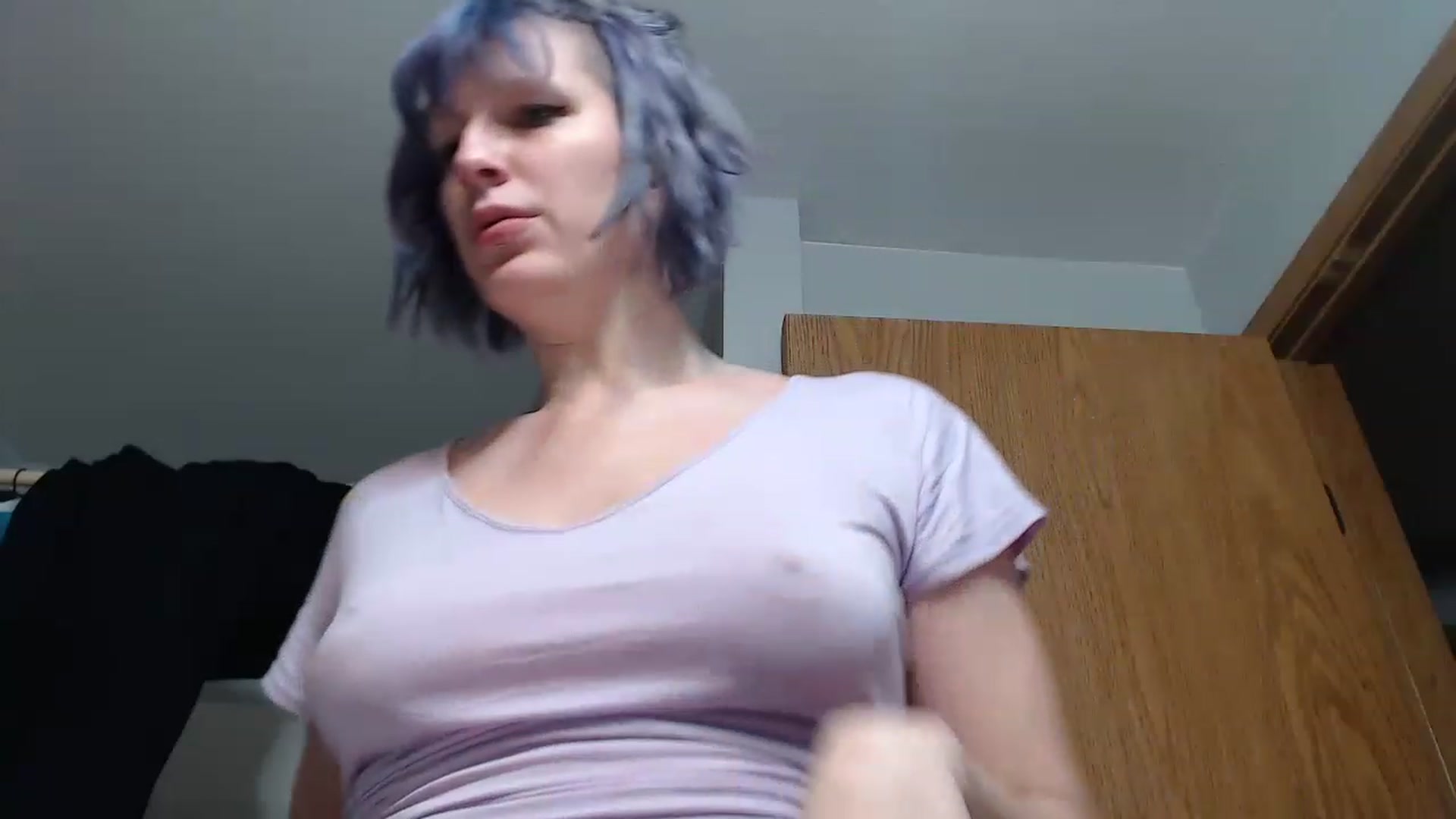 Gallery image thumbnail from DragonQueeen's myfreecams stream on, 11/22/2022, 05:54 image 15 of 20