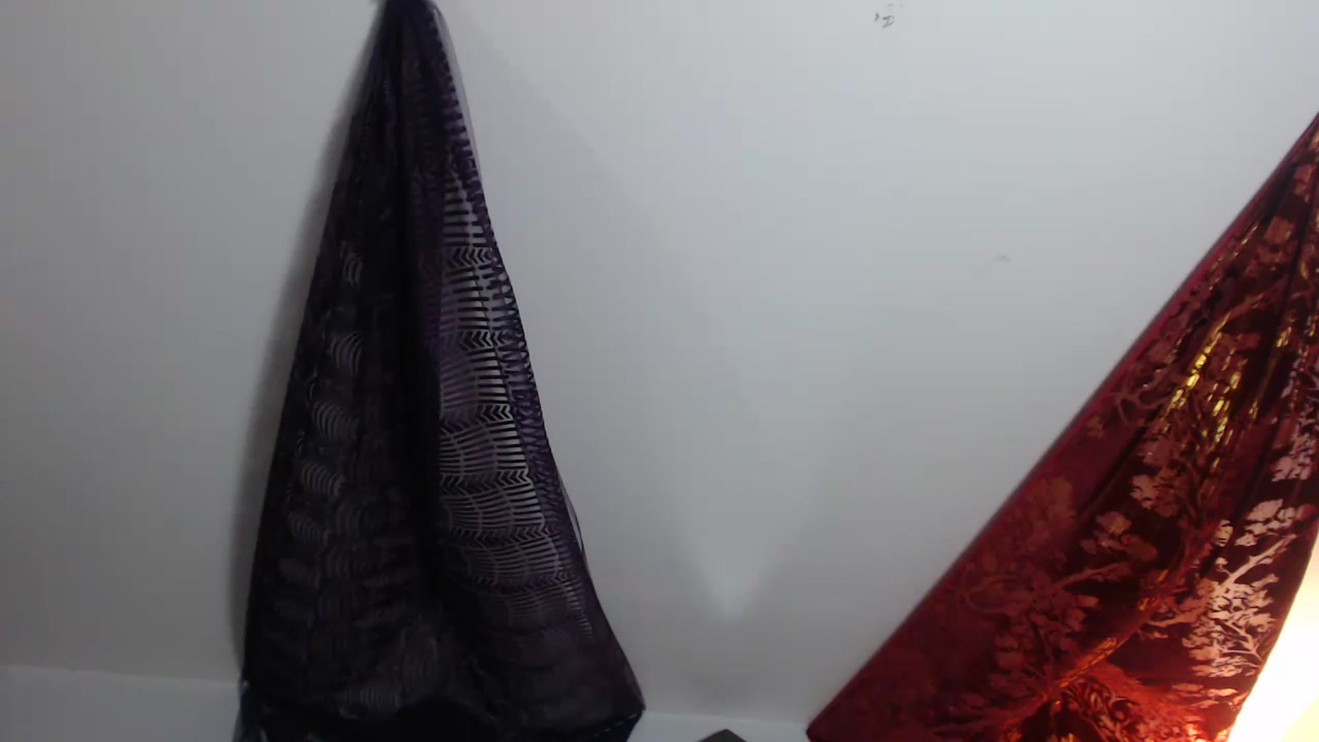 Gallery image thumbnail from DragonQueeen's myfreecams stream on, 12/23/2022, 04:43 image 13 of 20