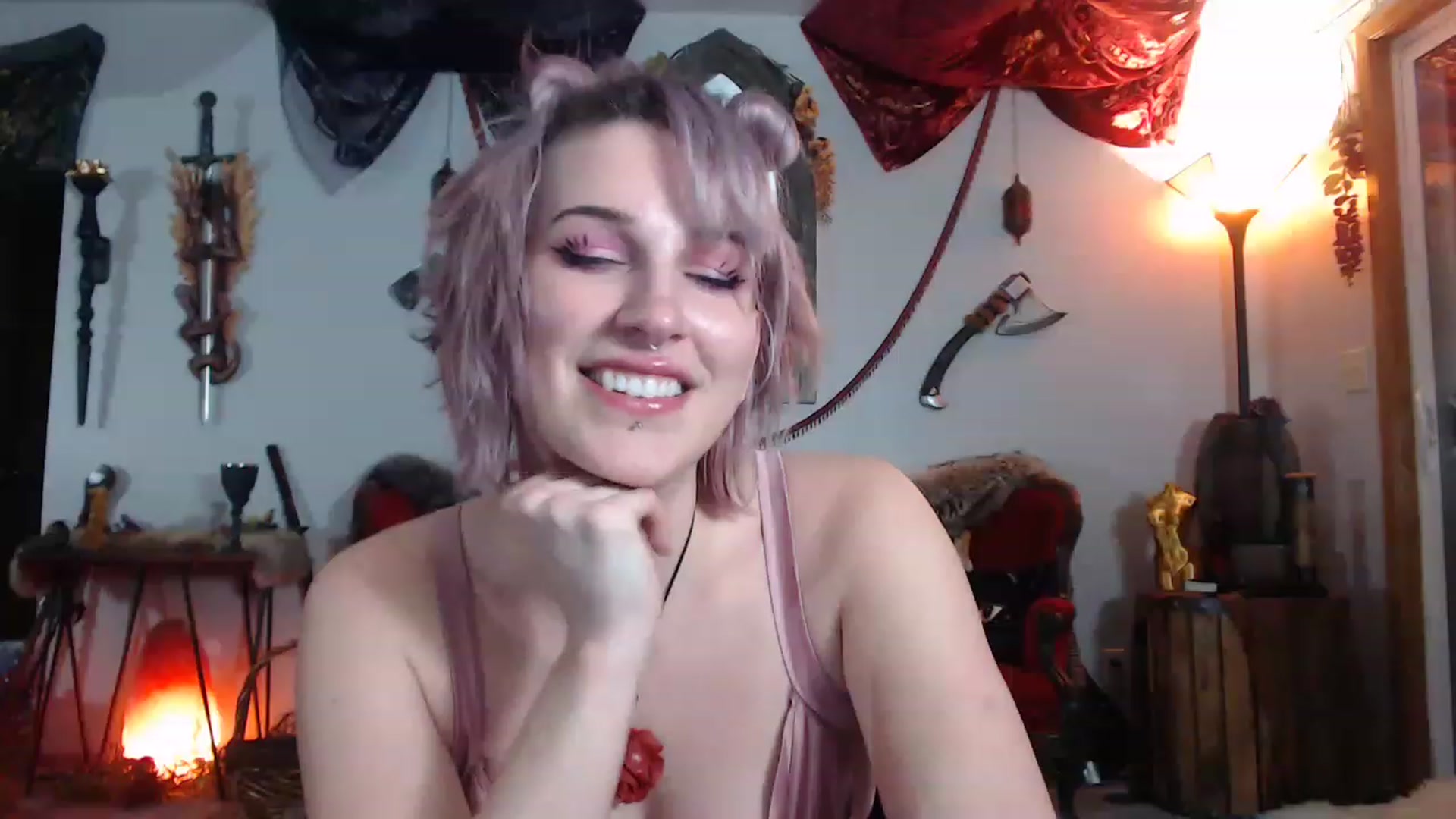 Gallery image thumbnail from DragonQueeen's myfreecams stream on, 02/07/2023, 05:06 image 5 of 20