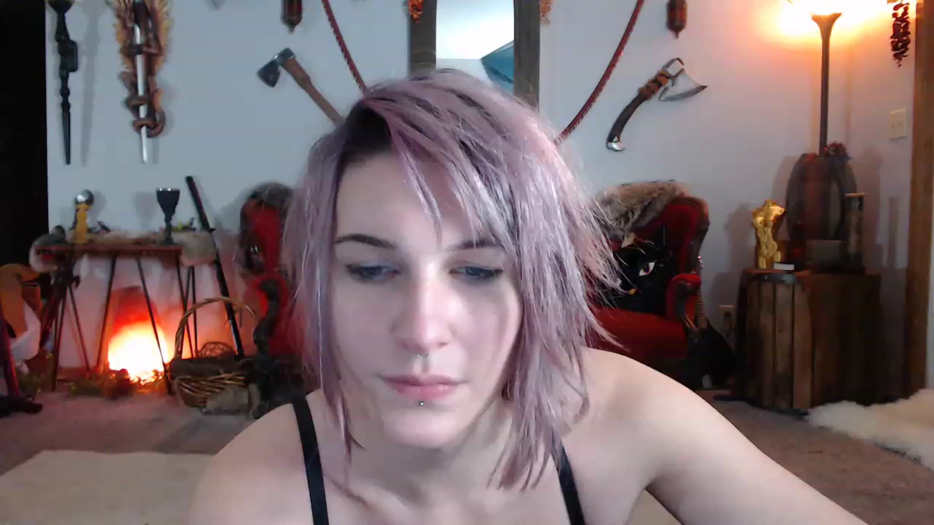 Gallery image thumbnail from DragonQueeen's myfreecams stream on, 02/08/2023, 04:09 image 12 of 20
