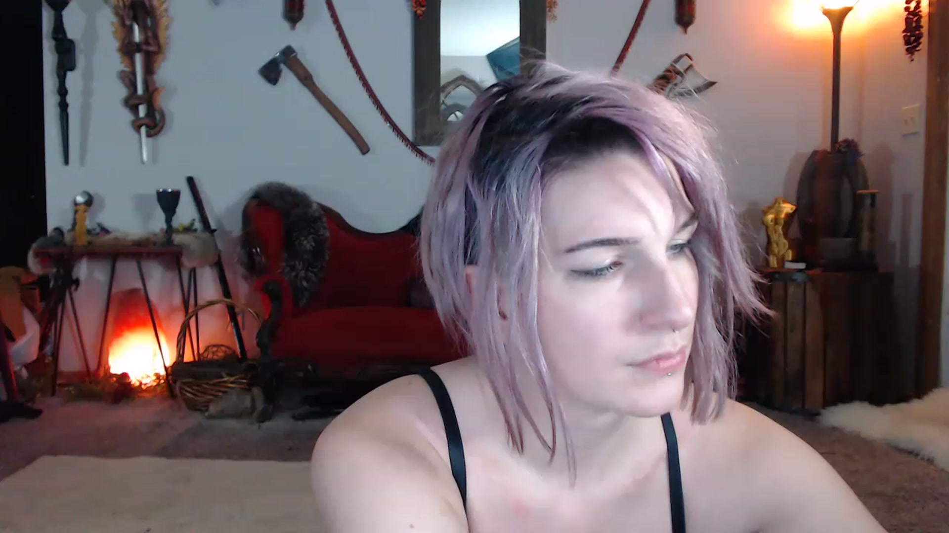 Gallery image thumbnail from DragonQueeen's myfreecams stream on, 02/08/2023, 04:09 image 15 of 20