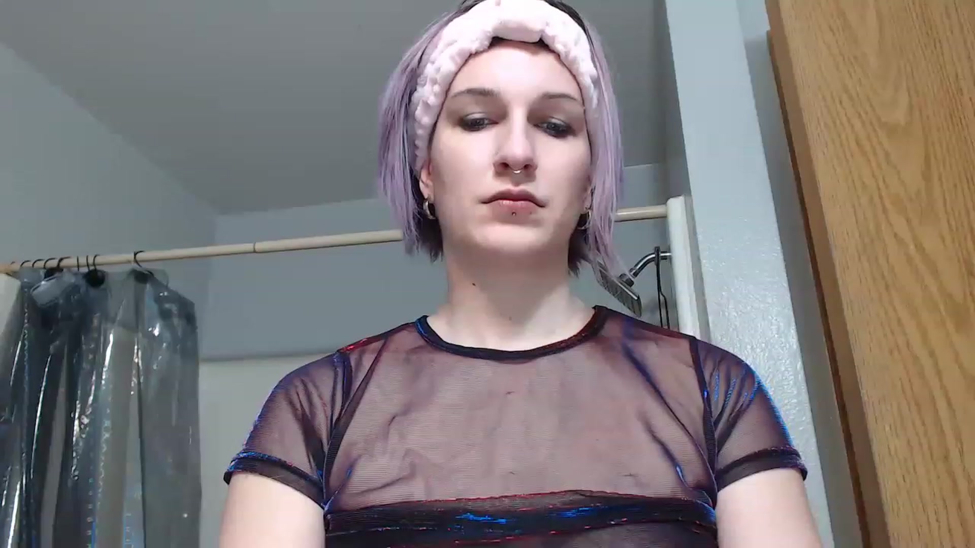 Gallery image thumbnail from DragonQueeen's myfreecams stream on, 03/05/2023, 05:16 image 10 of 20