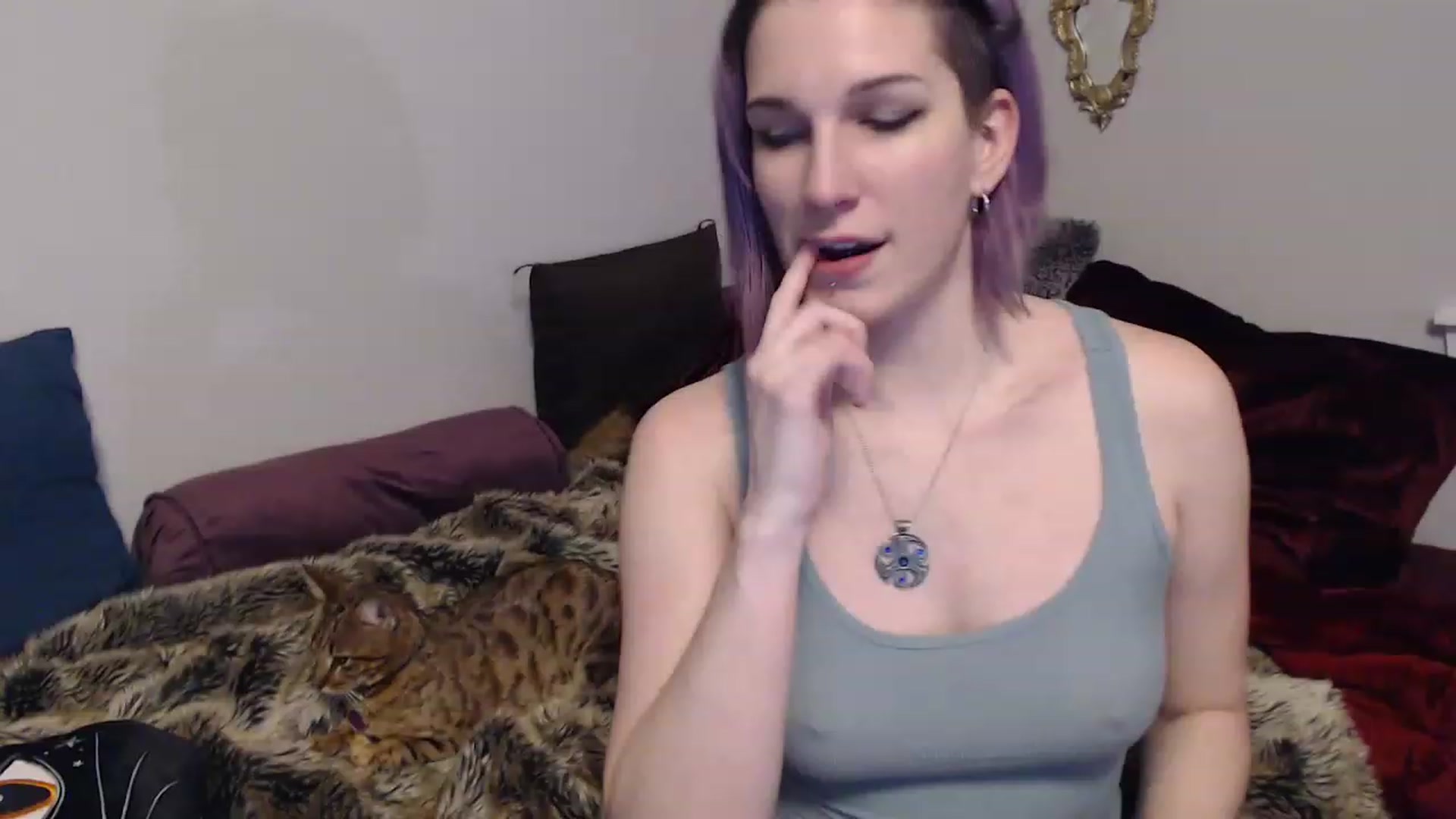 Gallery image thumbnail from DragonQueeen's myfreecams stream on, 03/08/2023, 05:08 image 1 of 20