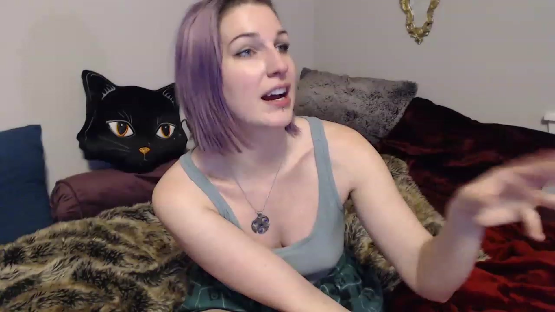 Gallery image thumbnail from DragonQueeen's myfreecams stream on, 03/08/2023, 05:08 image 6 of 20
