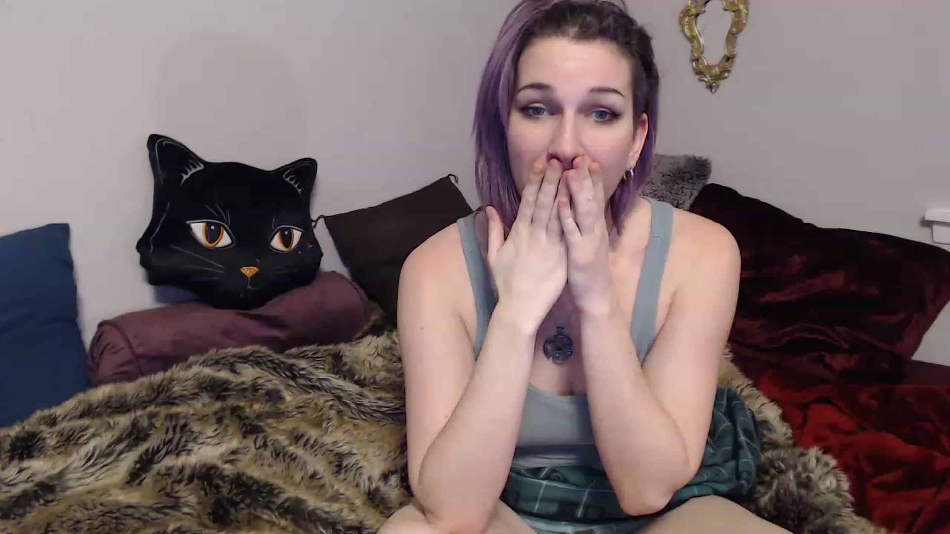 Gallery image thumbnail from DragonQueeen's myfreecams stream on, 03/08/2023, 05:08 image 3 of 20
