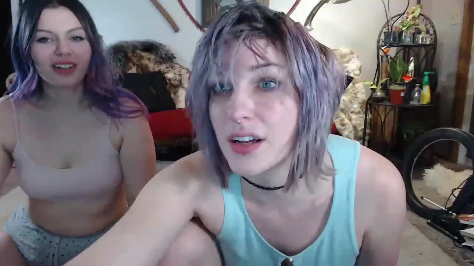 Gallery image thumbnail from DragonQueeen's myfreecams stream on, 03/18/2023, 05:58 image 17 of 20