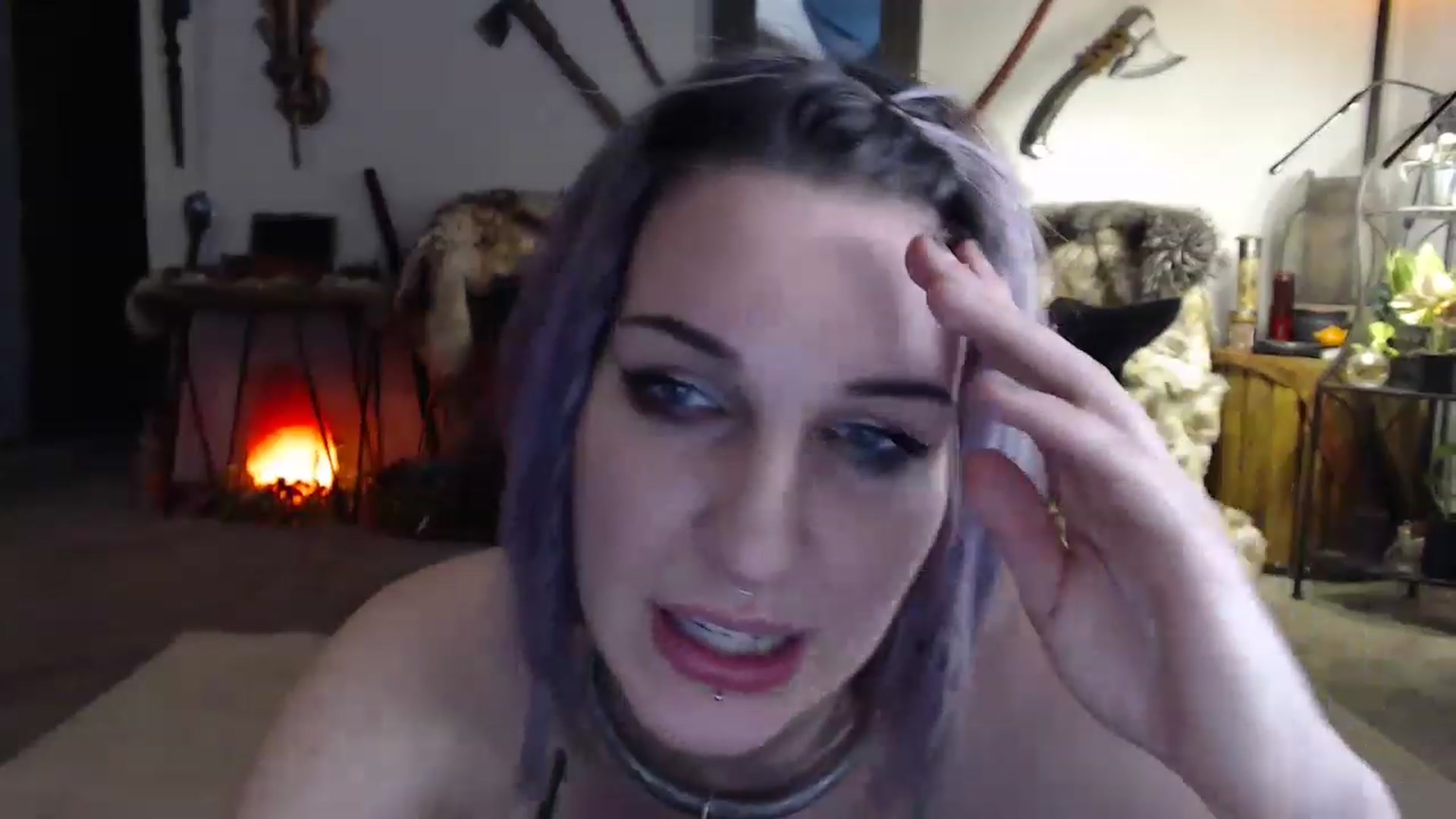 Gallery image thumbnail from DragonQueeen's myfreecams stream on, 03/31/2023, 04:15 image 13 of 20