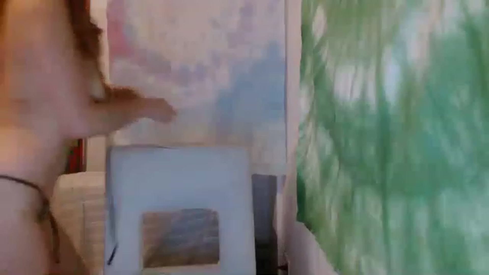Gallery image thumbnail from Dramabomb's myfreecams stream on, 11/28/2022, 21:07 image 19 of 20