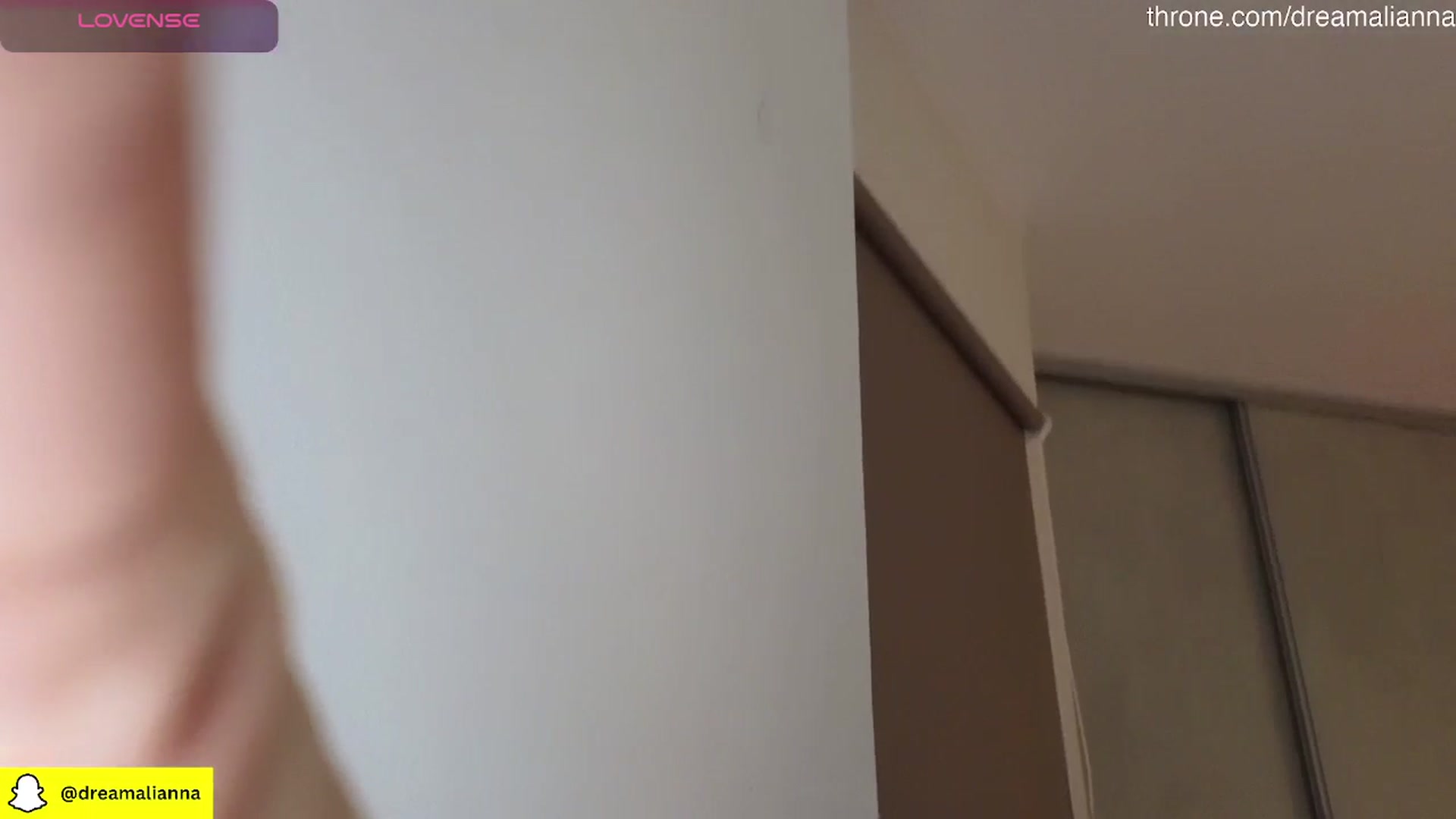 Gallery image thumbnail from DreamAlianna's myfreecams stream on, 11/24/2025, 24:53 image 4 of 20