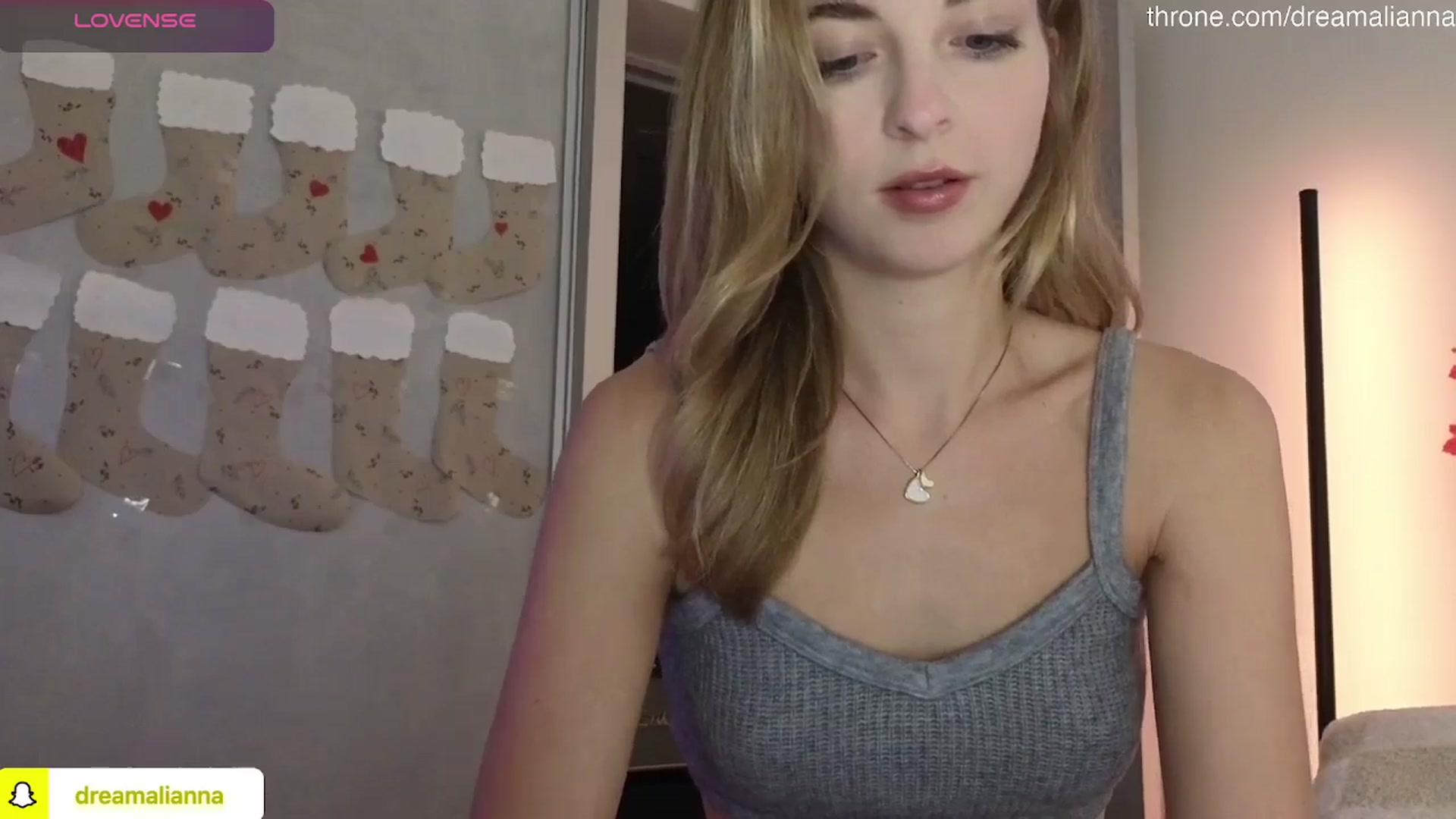 Gallery image thumbnail from DreamAlianna's myfreecams stream on, 12/01/2025, 23:18 image 2 of 20