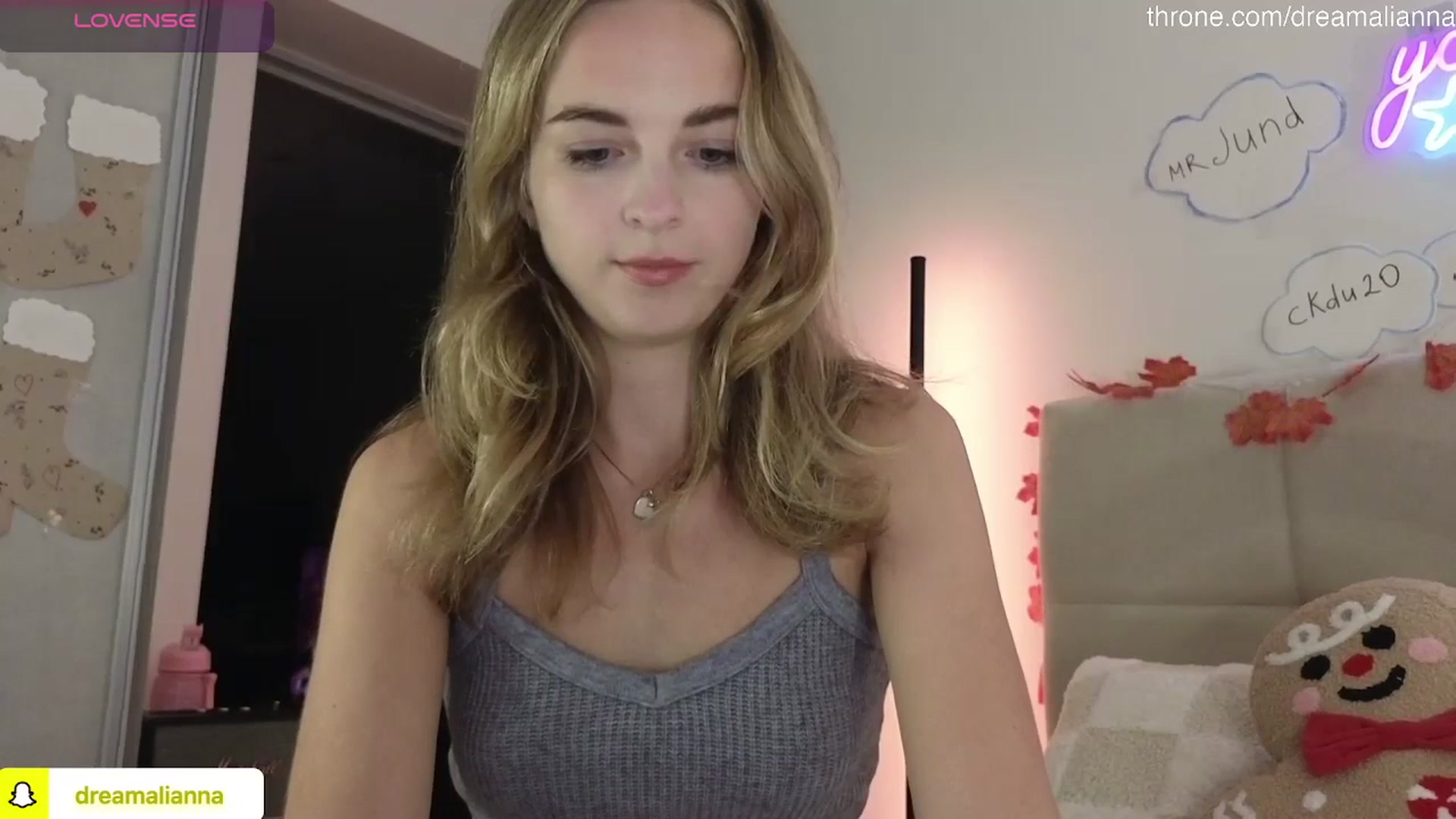 Gallery image thumbnail from DreamAlianna's myfreecams stream on, 12/01/2025, 23:18 image 4 of 20