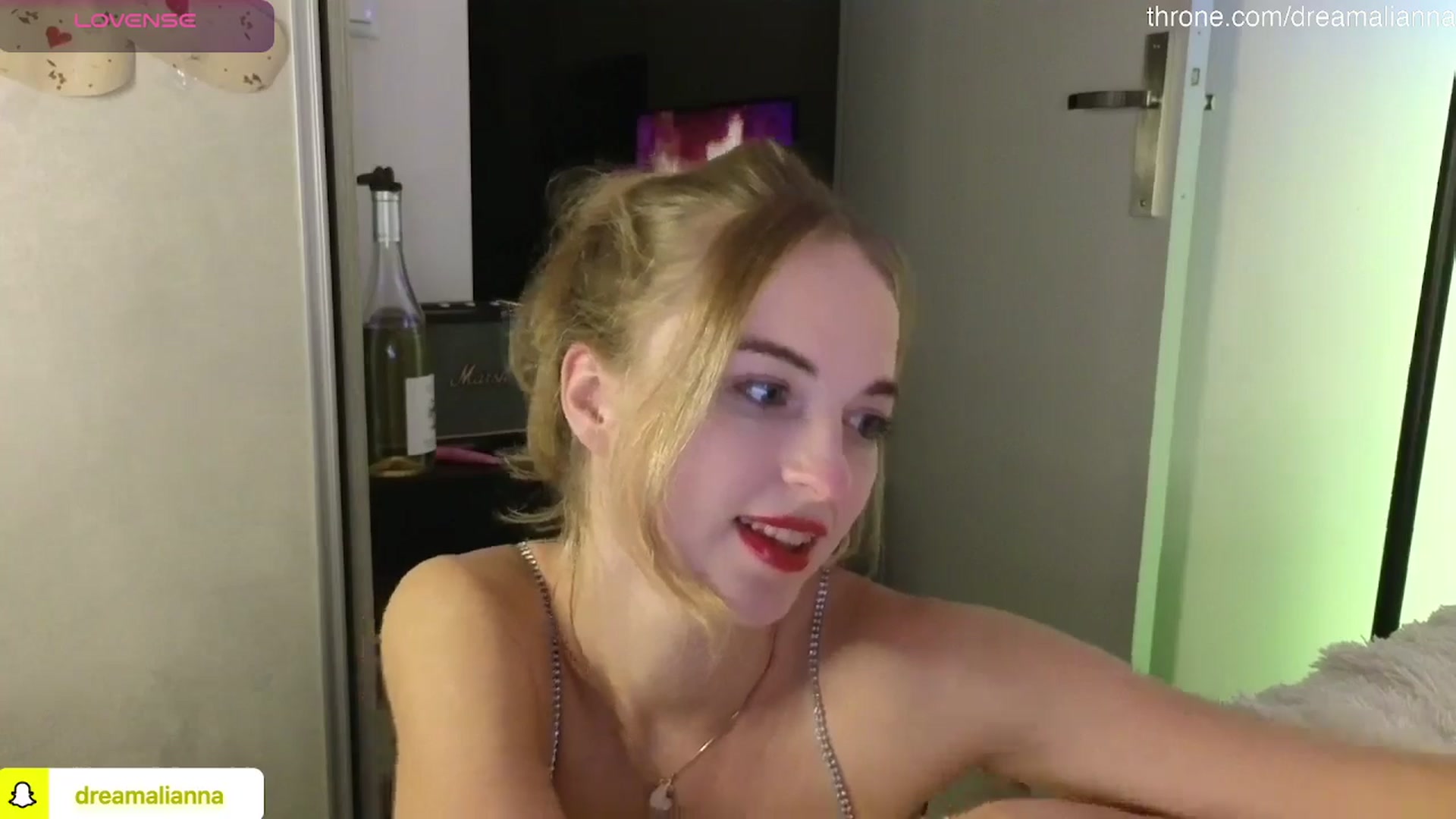 Gallery image thumbnail from DreamAlianna's myfreecams stream on, 12/02/2025, 01:45 image 17 of 20
