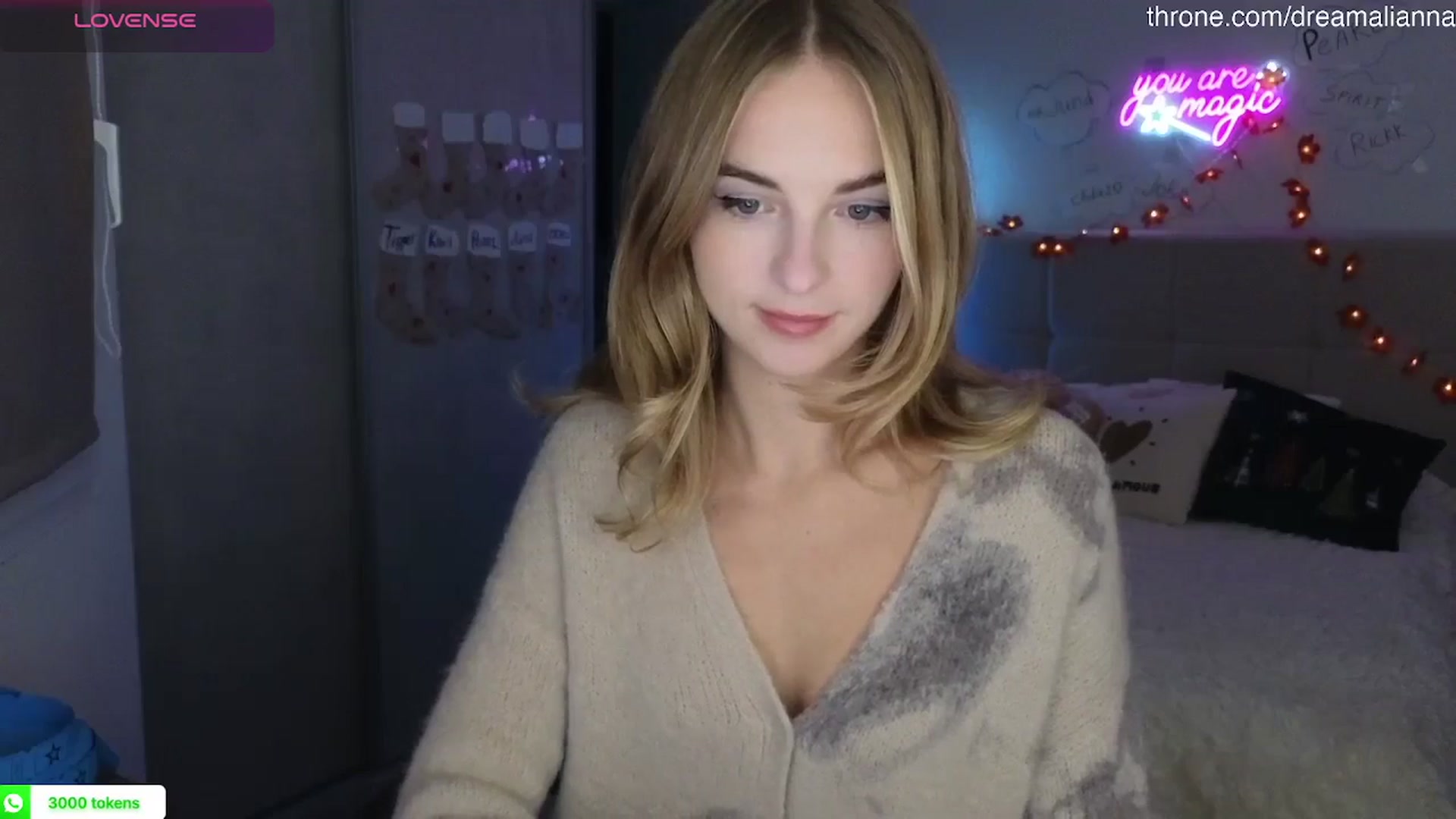 Gallery image thumbnail from DreamAlianna's myfreecams stream on, 12/05/2025, 18:24 image 5 of 20