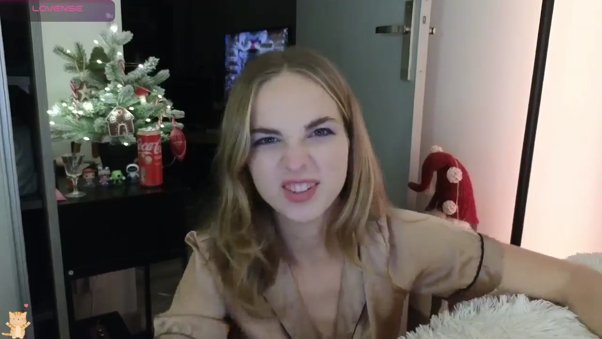 Gallery image thumbnail from DreamAlianna's myfreecams stream on, 12/17/2025, 23:24 image 9 of 20
