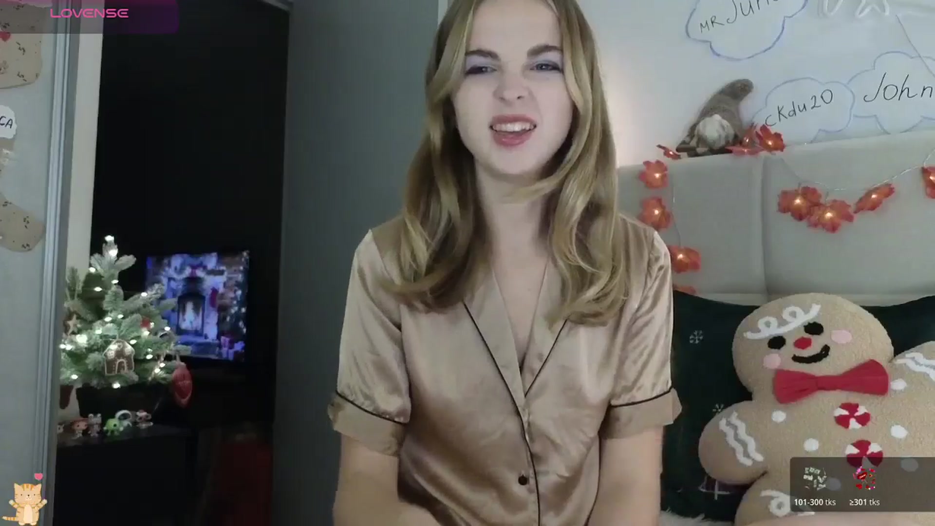 Gallery image thumbnail from DreamAlianna's myfreecams stream on, 12/17/2025, 23:24 image 3 of 20