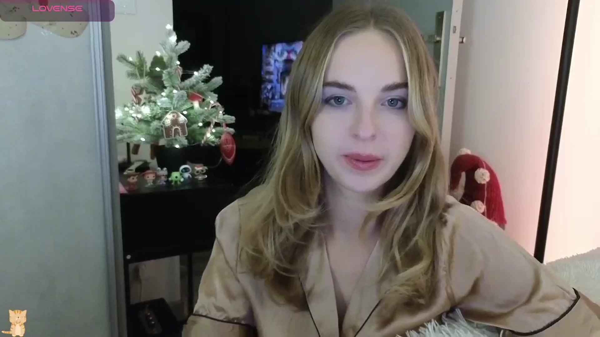 Gallery image thumbnail from DreamAlianna's myfreecams stream on, 12/17/2025, 23:24 image 5 of 20