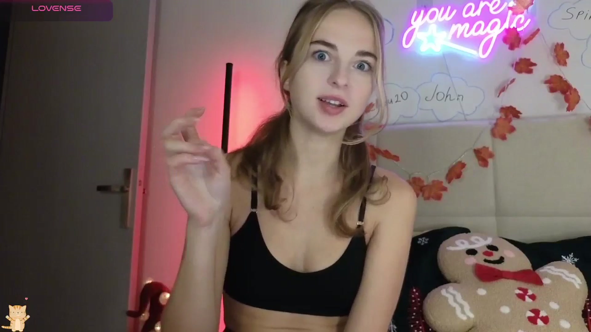 Gallery image thumbnail from DreamAlianna's myfreecams stream on, 12/18/2025, 18:56 image 2 of 20