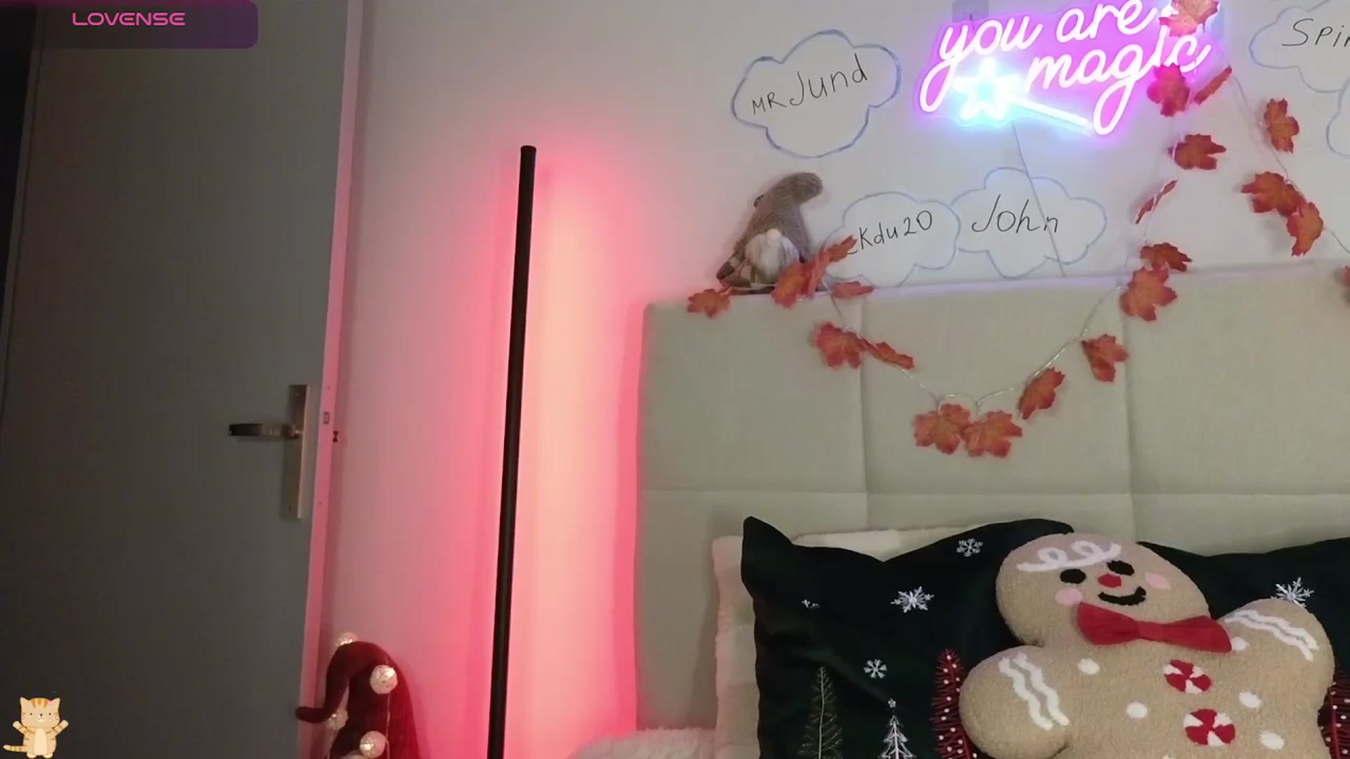 Gallery image thumbnail from DreamAlianna's myfreecams stream on, 12/18/2025, 18:56 image 8 of 20