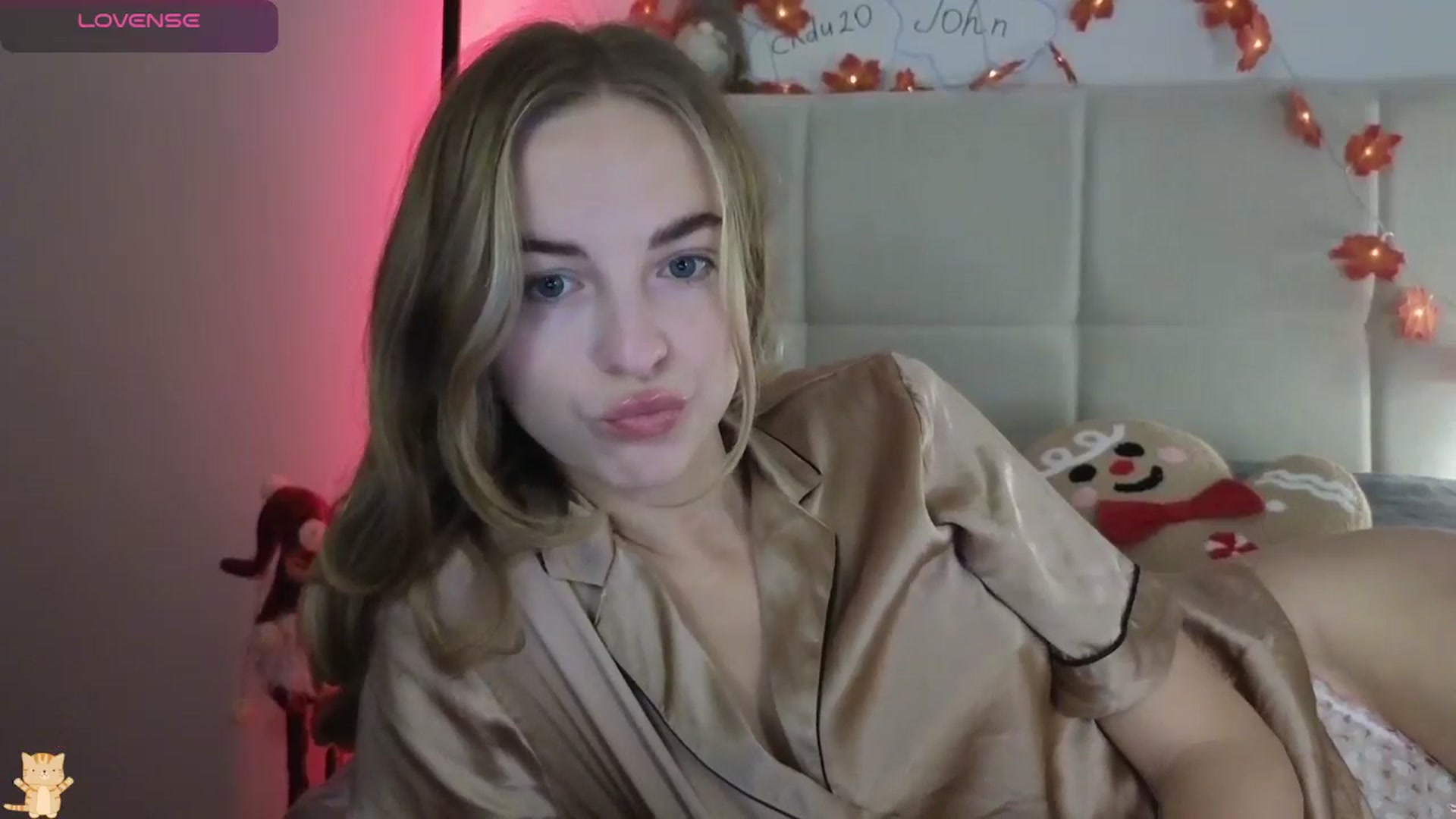 Gallery image thumbnail from DreamAlianna's myfreecams stream on, 12/22/2025, 08:16 image 12 of 20