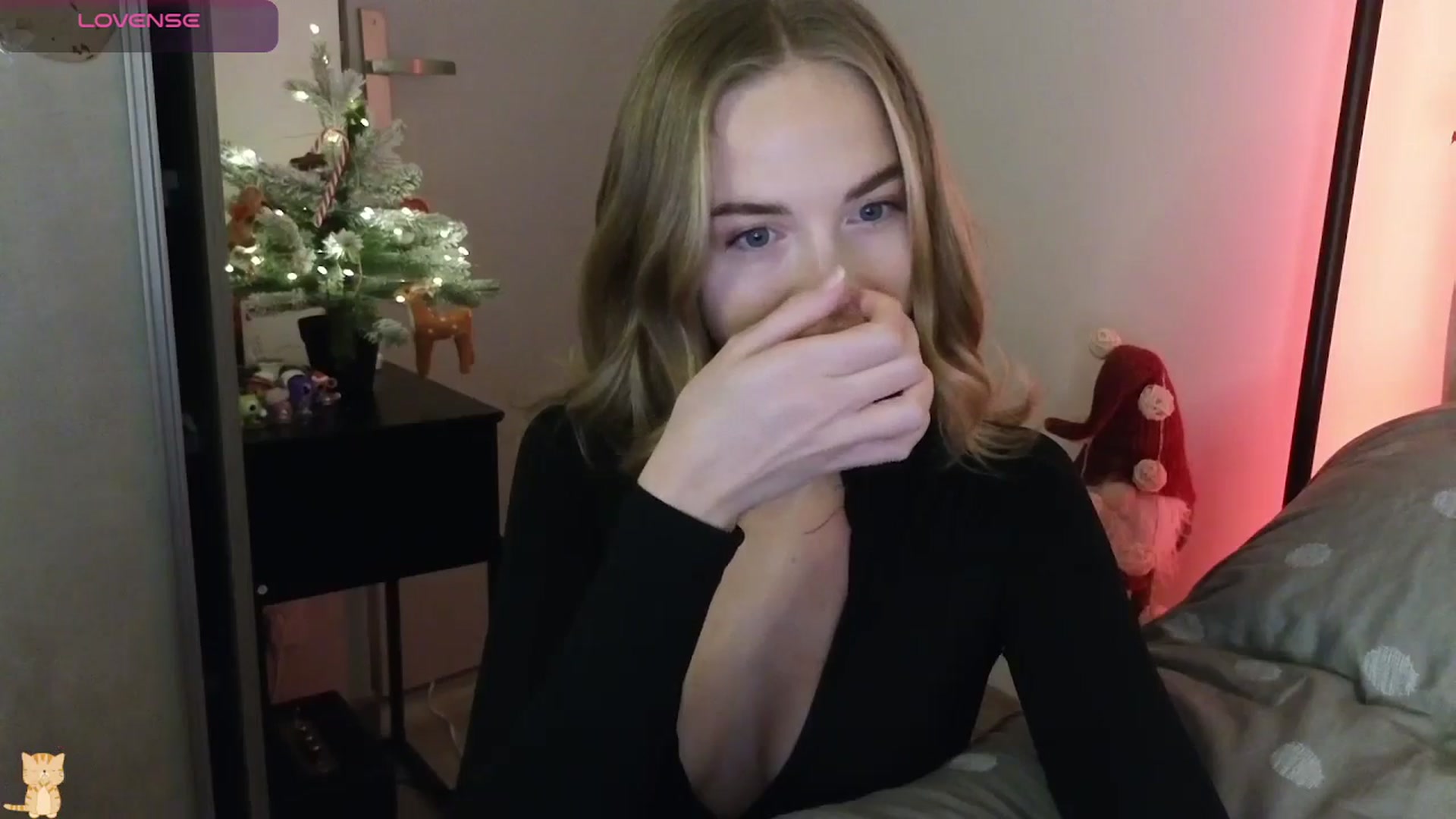 Gallery image thumbnail from DreamAlianna's myfreecams stream on, 12/22/2025, 14:19 image 7 of 20