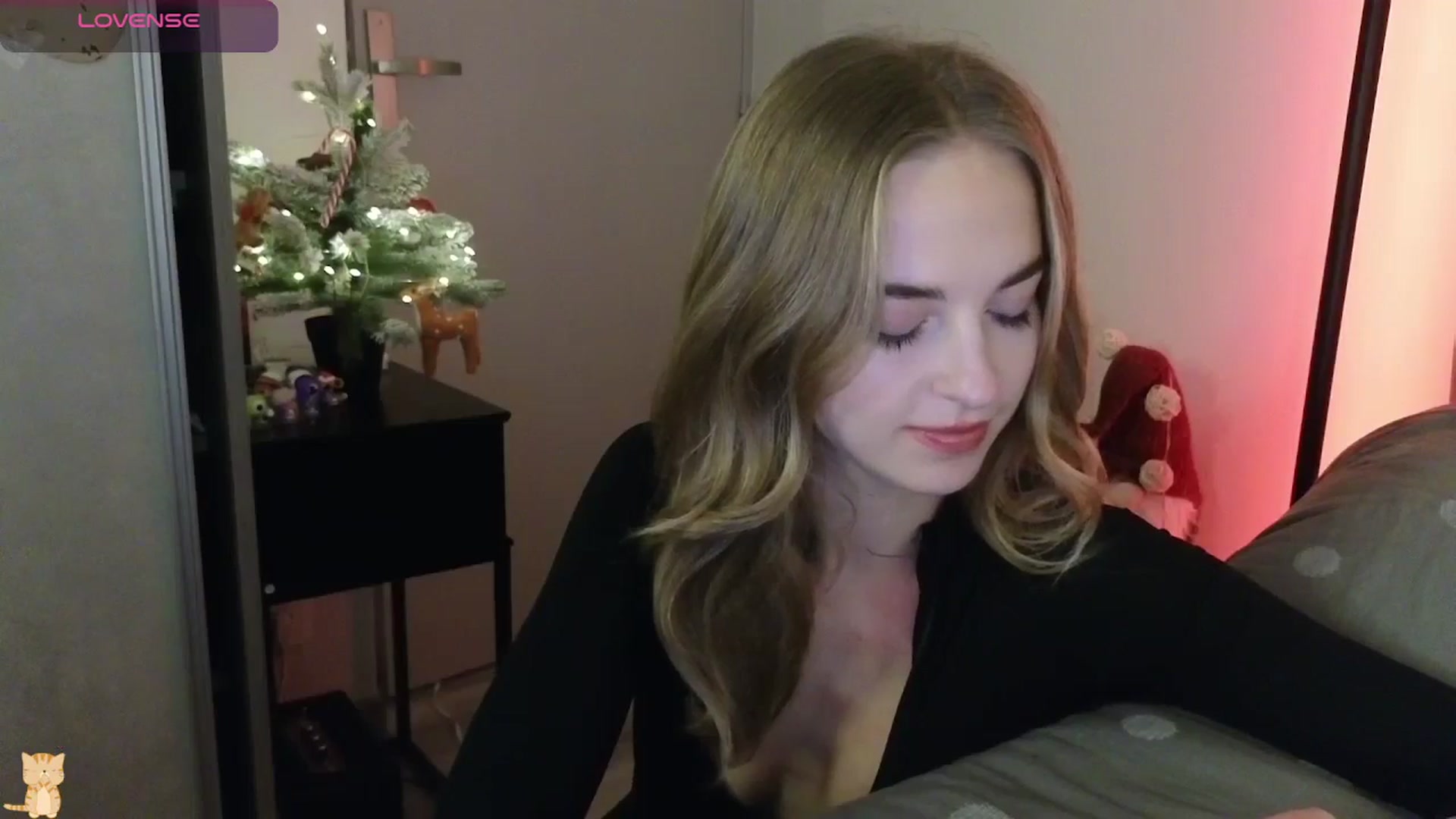 Gallery image thumbnail from DreamAlianna's myfreecams stream on, 12/22/2025, 14:19 image 2 of 20