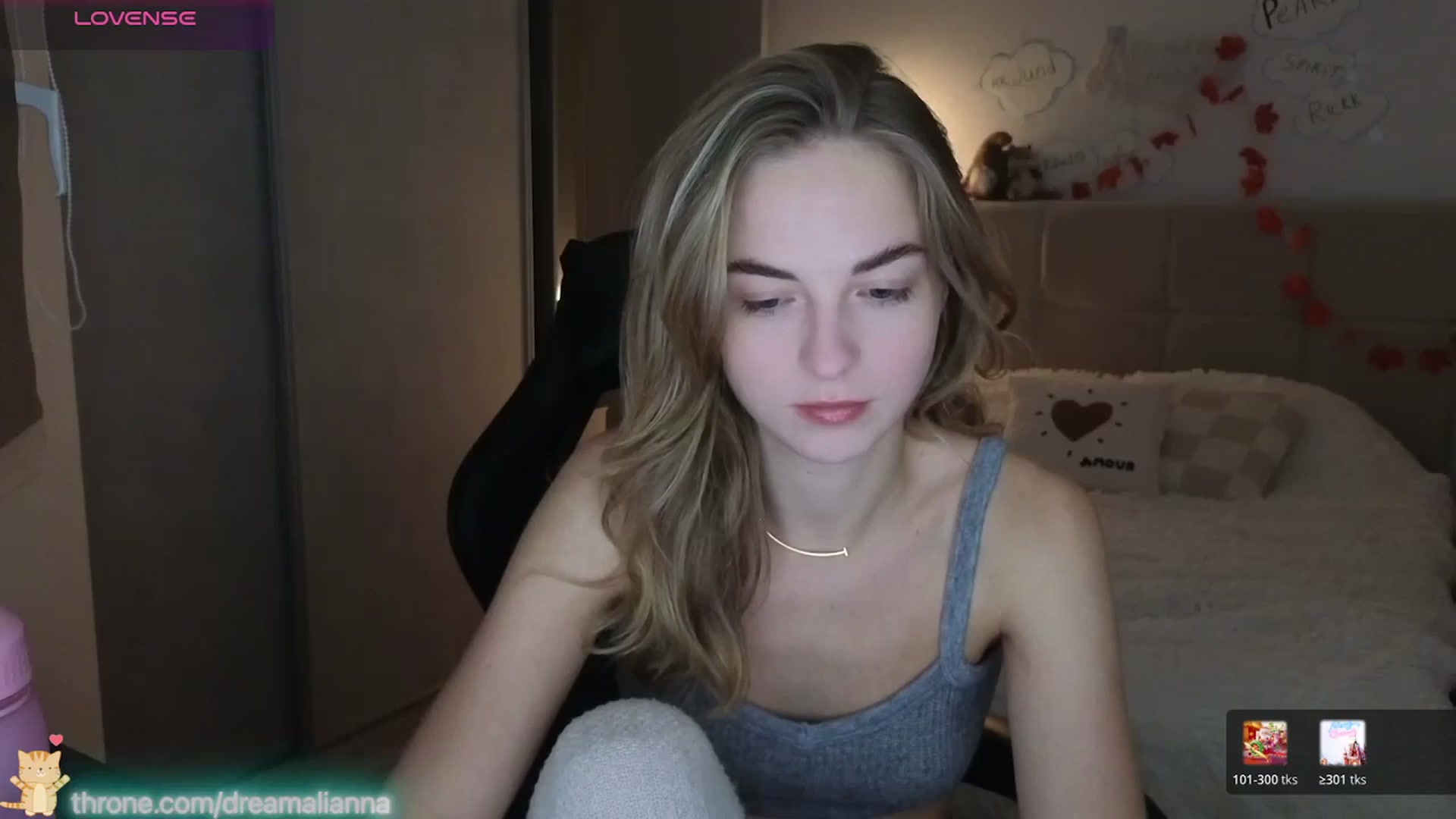 Gallery image thumbnail from DreamAlianna's myfreecams stream on, 01/05/2026, 23:28 image 1 of 20