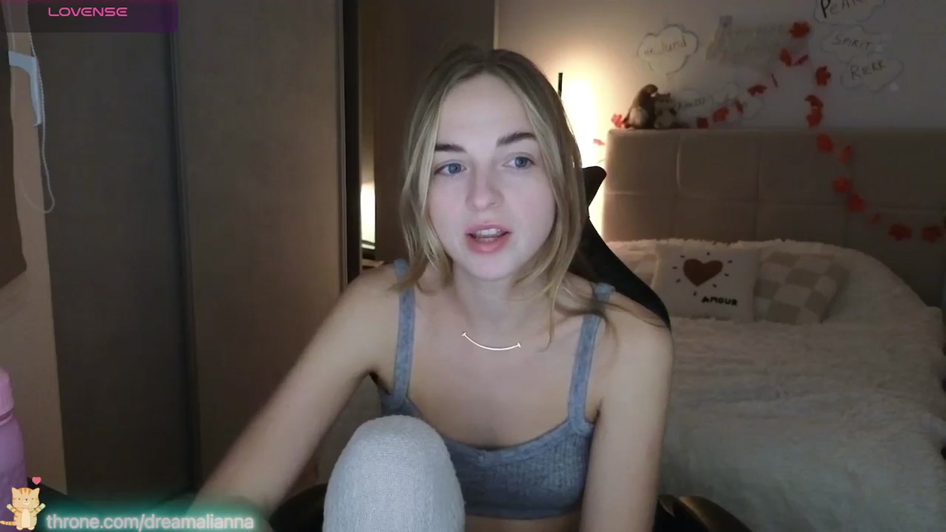 Gallery image thumbnail from DreamAlianna's myfreecams stream on, 01/05/2026, 23:28 image 8 of 20