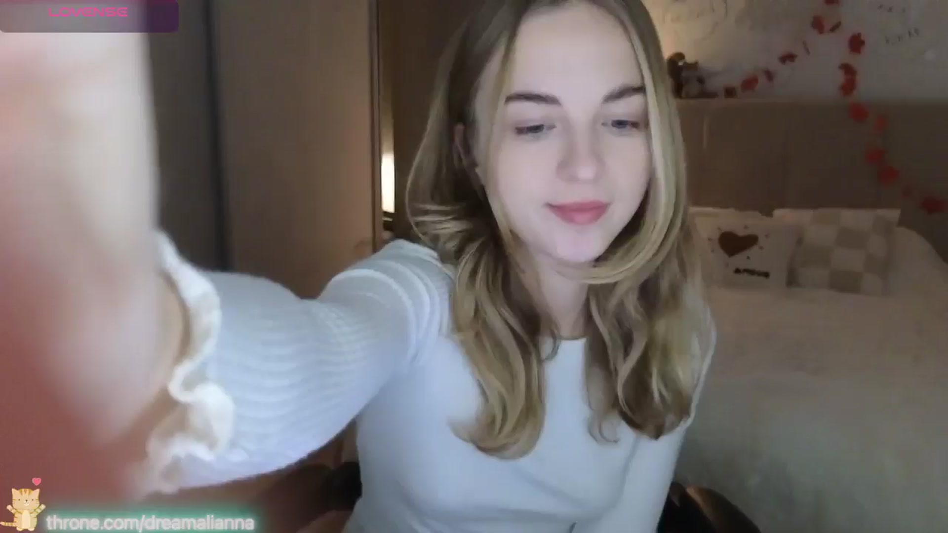 Gallery image thumbnail from DreamAlianna's myfreecams stream on, 01/06/2026, 22:19 image 1 of 20