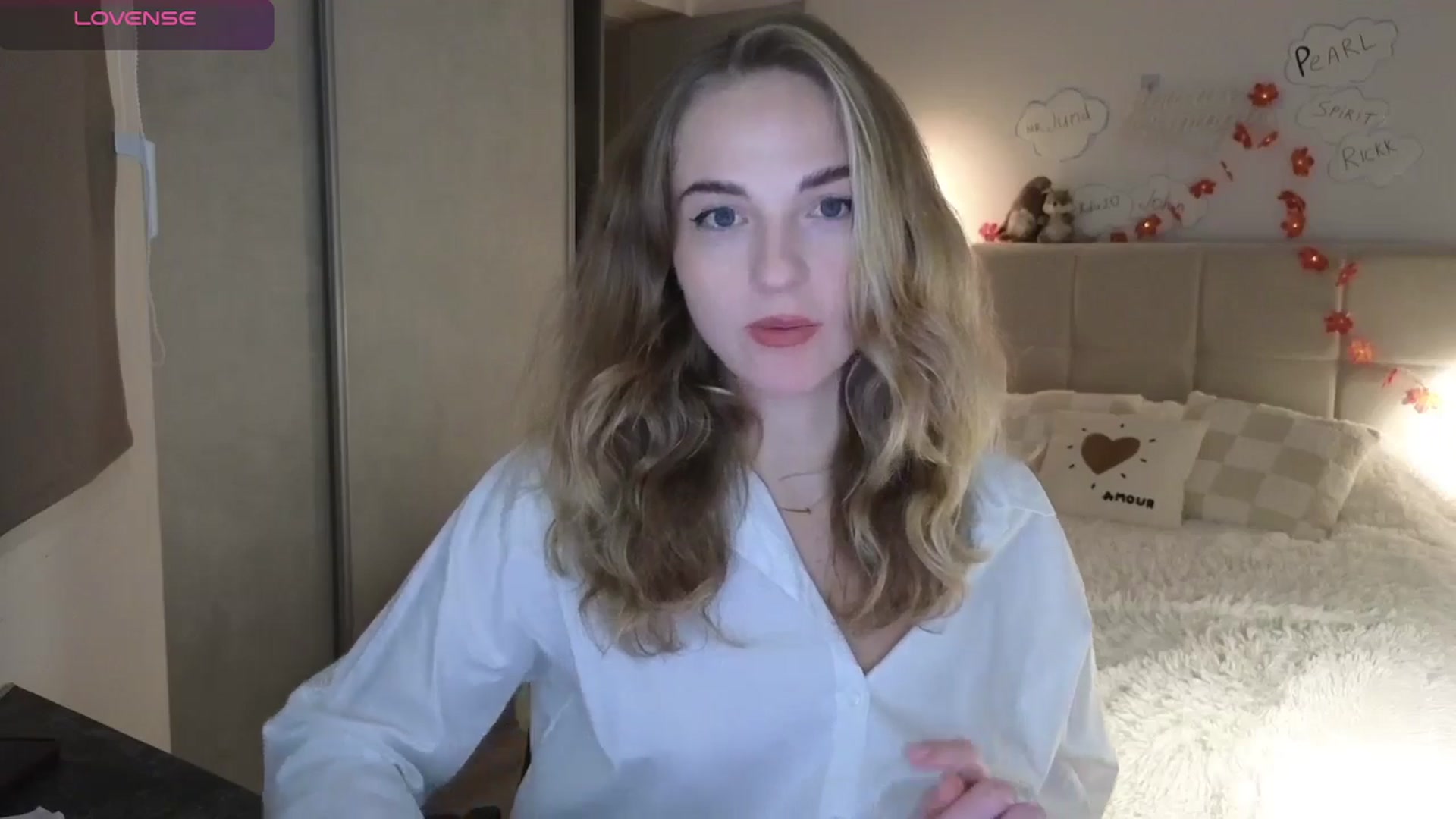 Gallery image thumbnail from DreamAlianna's myfreecams stream on, 01/12/2026, 24:06 image 17 of 20