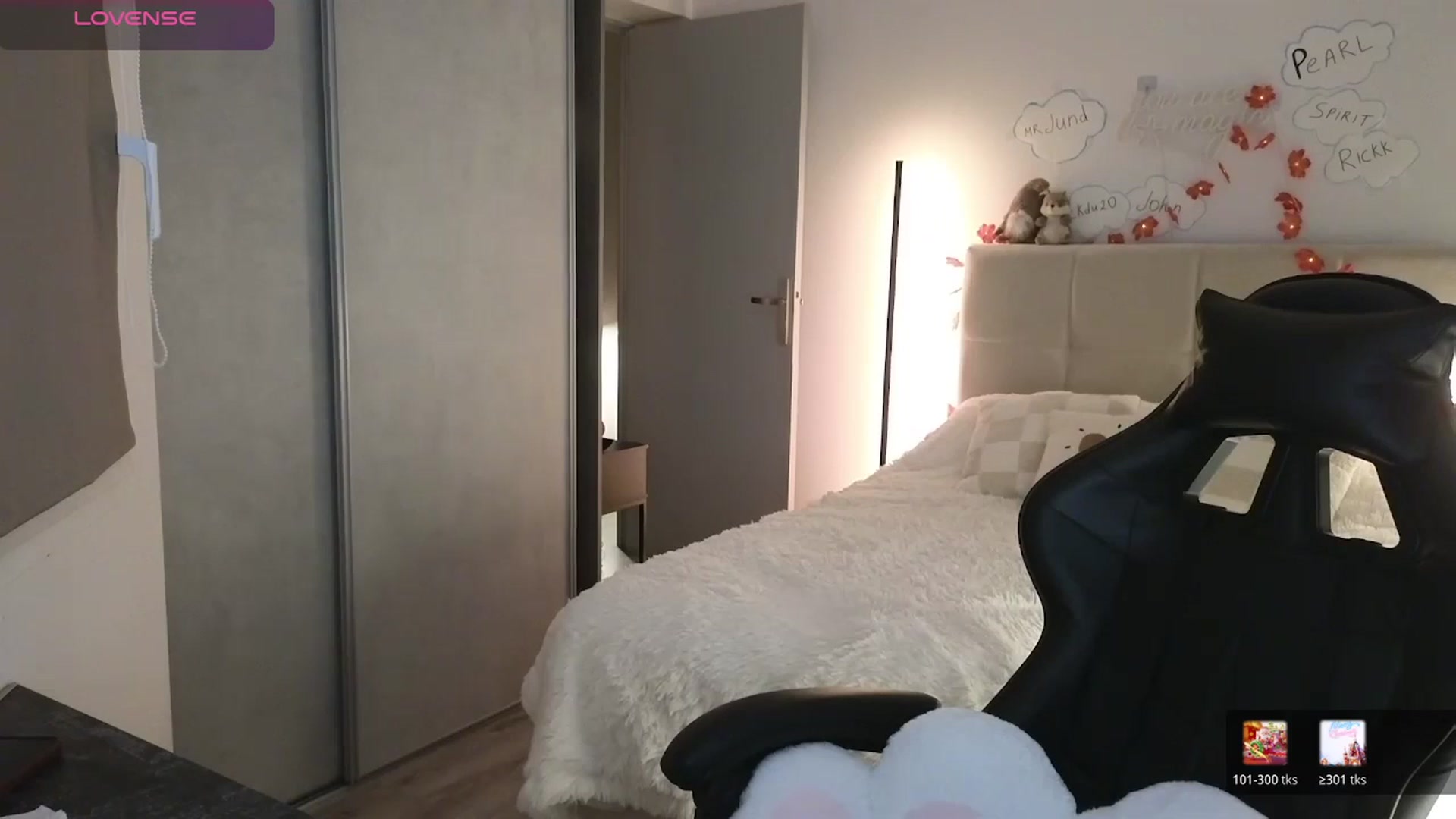 Gallery image thumbnail from DreamAlianna's myfreecams stream on, 01/12/2026, 24:06 image 18 of 20