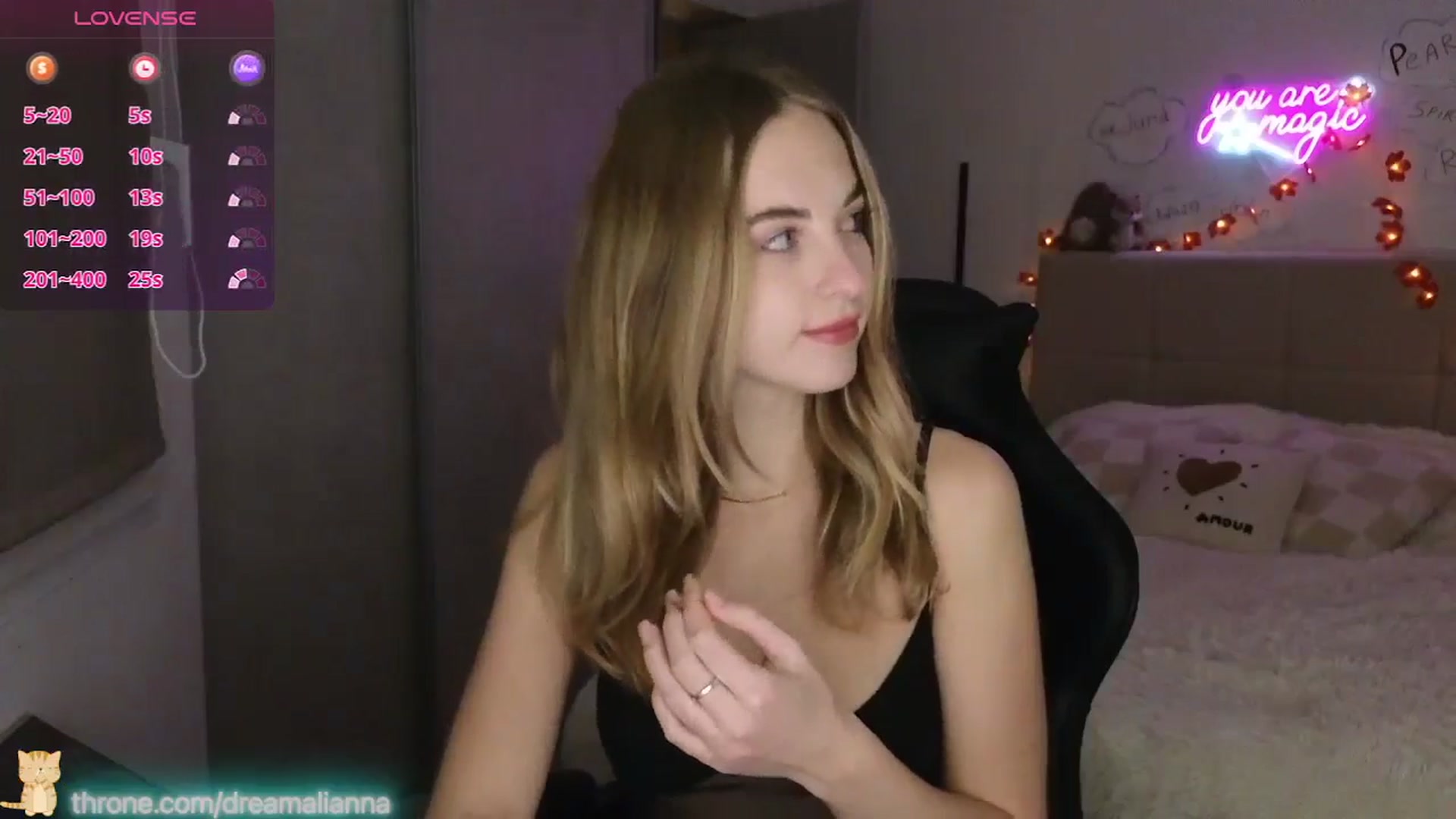 Gallery image thumbnail from DreamAlianna's myfreecams stream on, 01/12/2026, 23:58 image 16 of 20