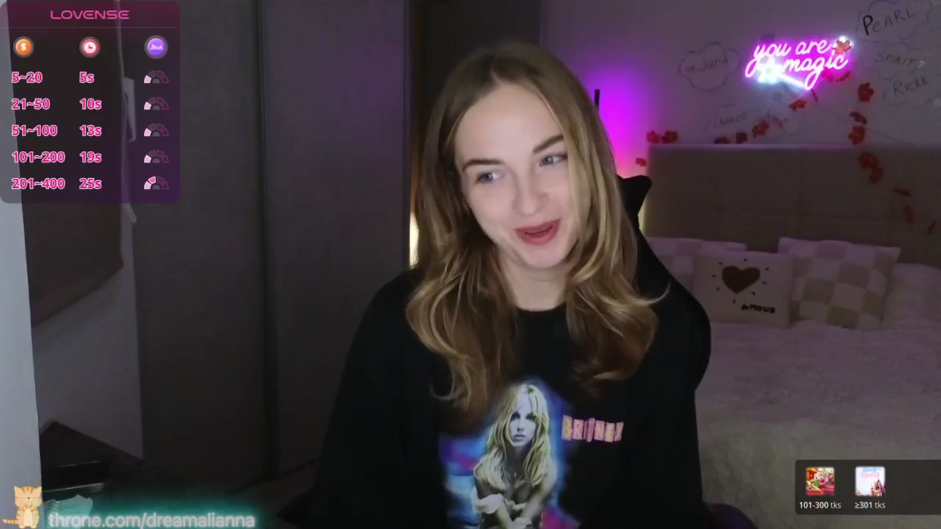 Gallery image thumbnail from DreamAlianna's myfreecams stream on, 01/14/2026, 23:01 image 17 of 20